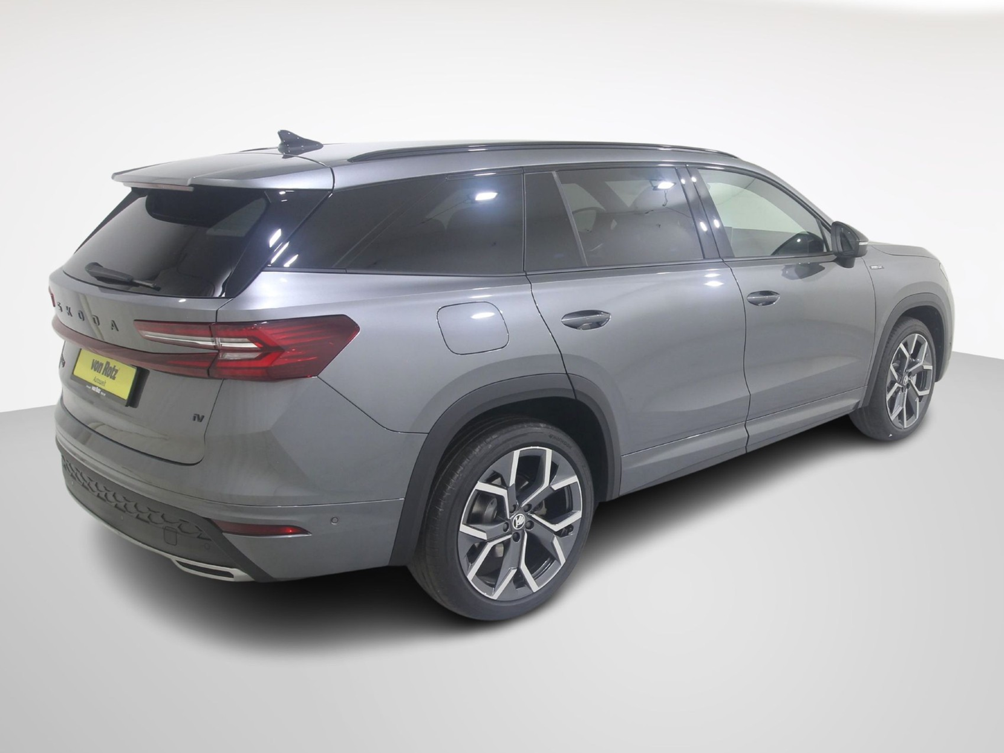 listing desktop thumbnail image 4