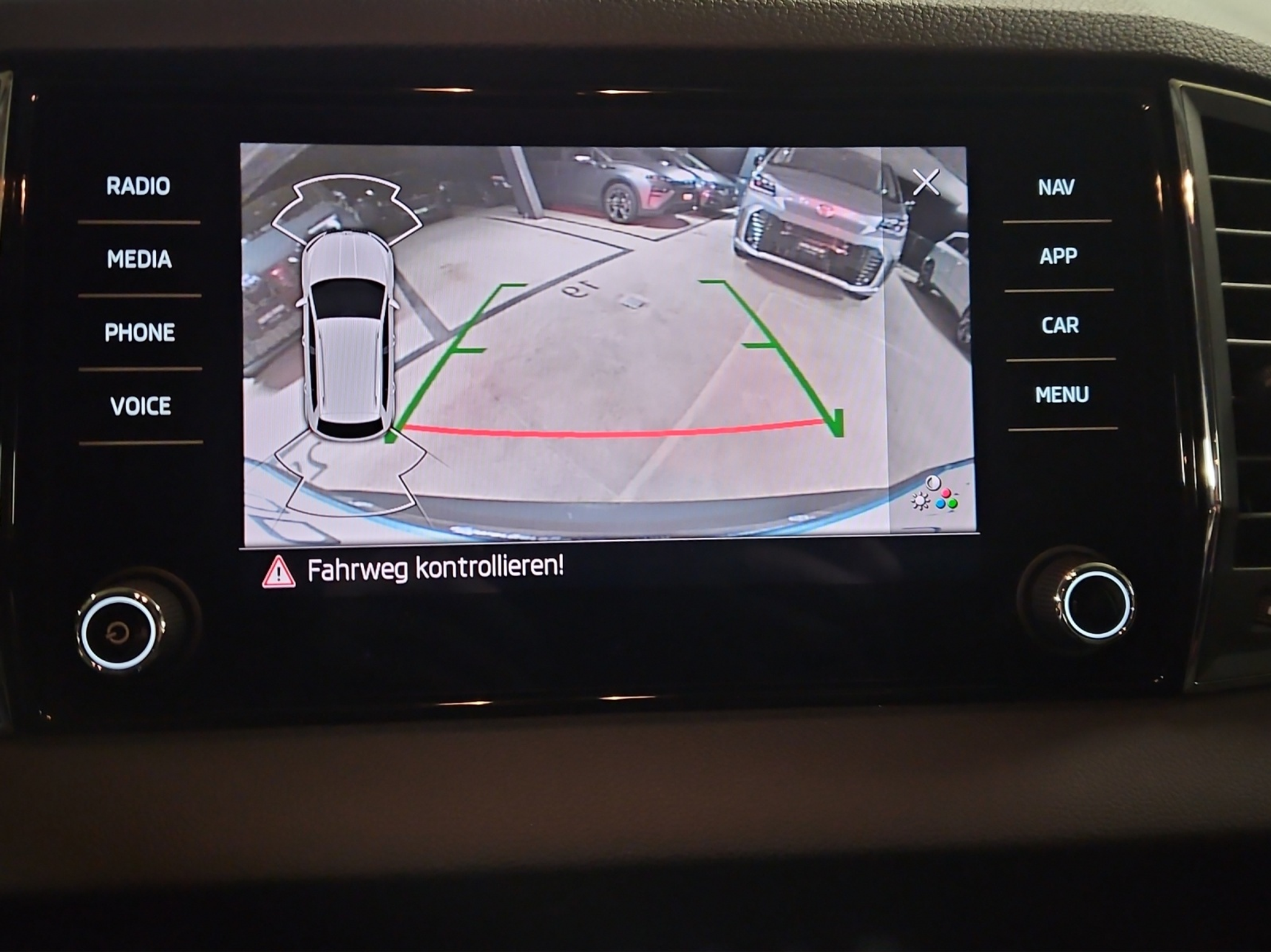 listing desktop thumbnail image 14