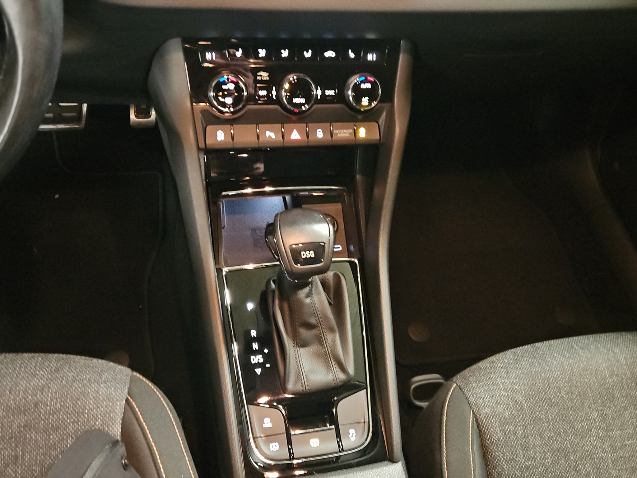 listing desktop thumbnail image 19