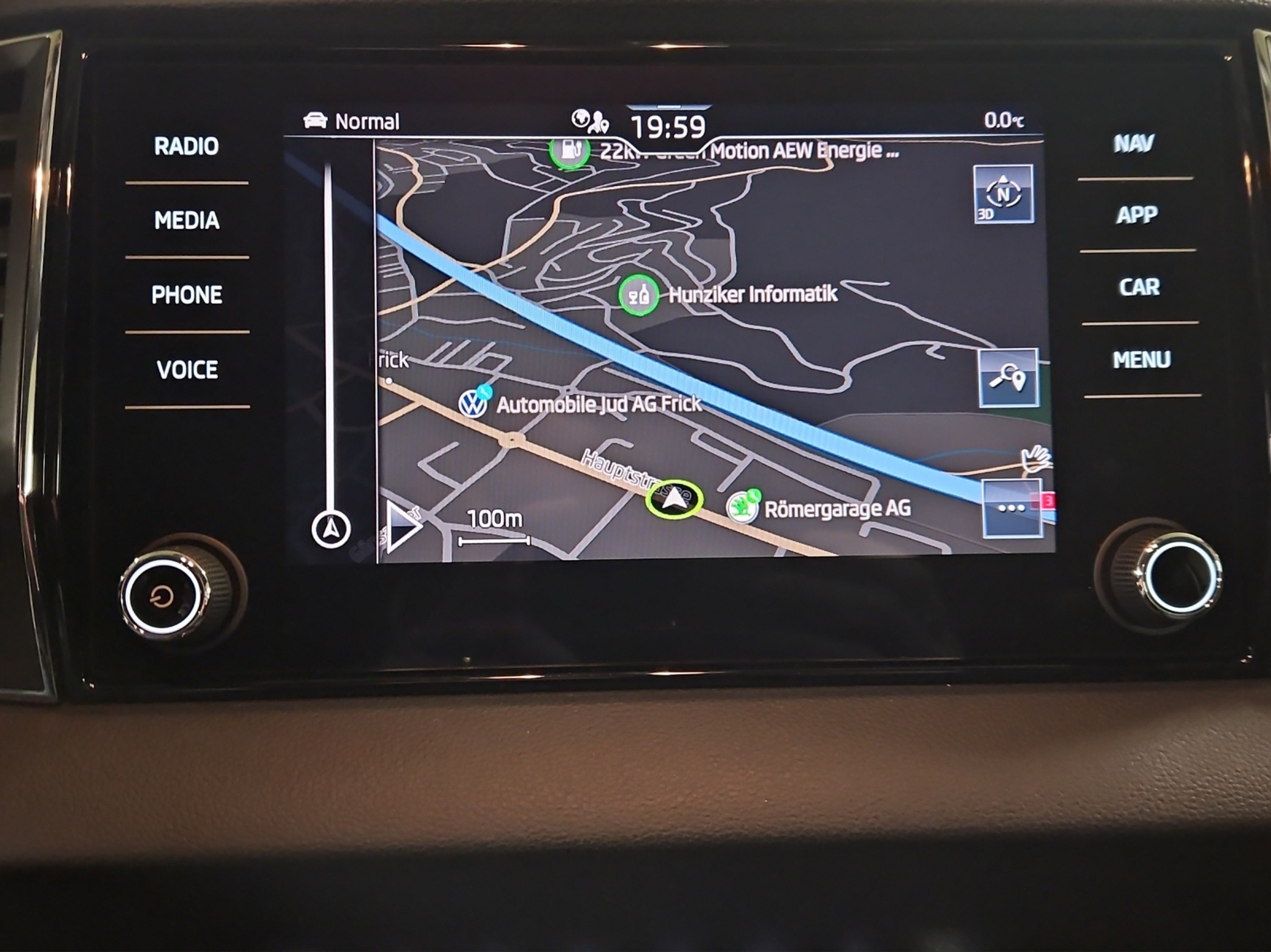 listing desktop thumbnail image 13