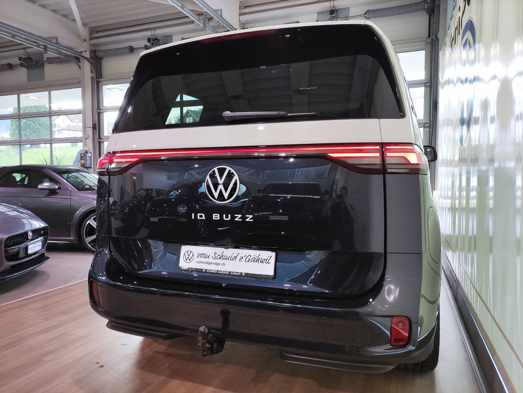 listing desktop thumbnail image 14