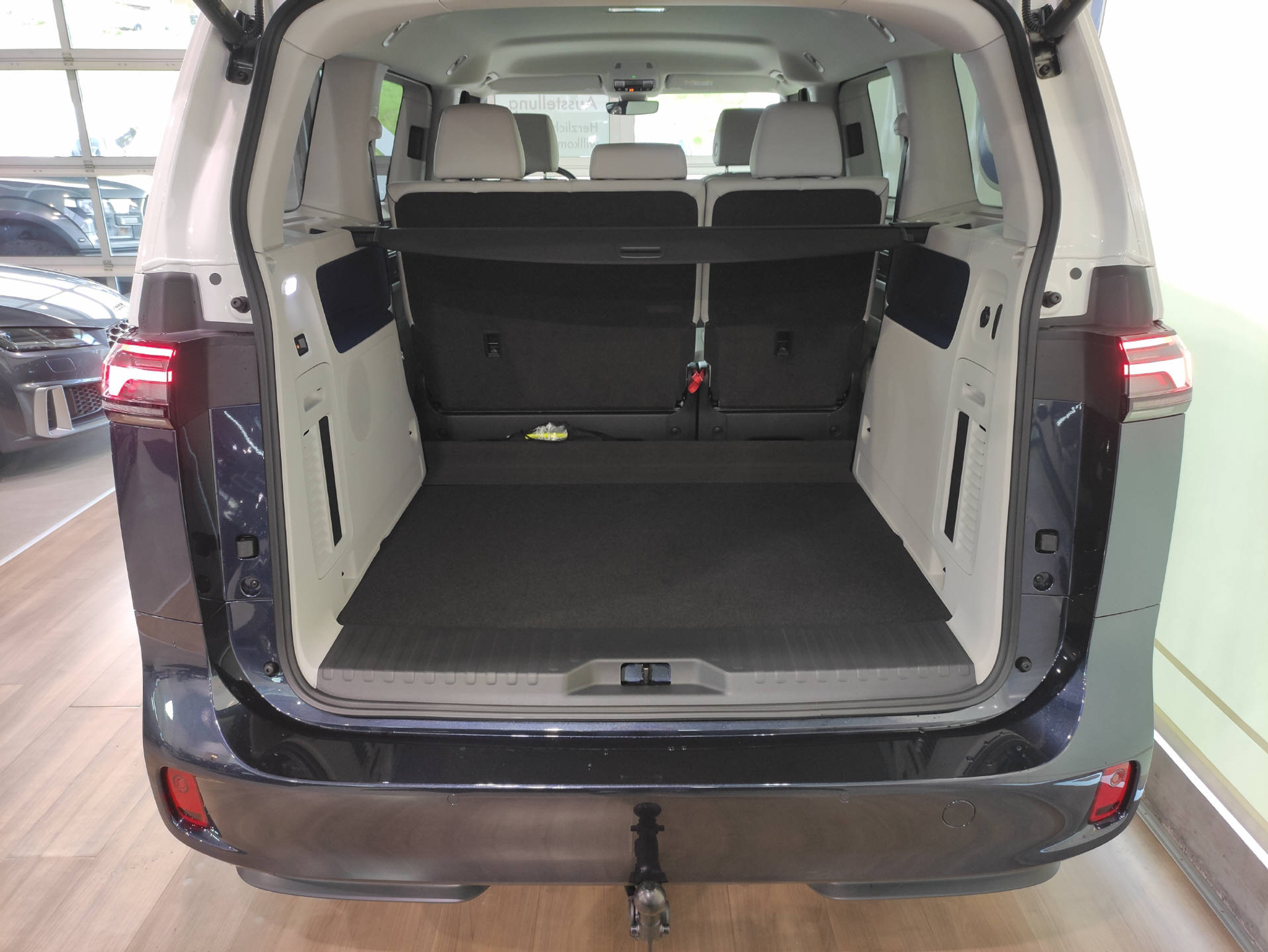 listing desktop thumbnail image 13