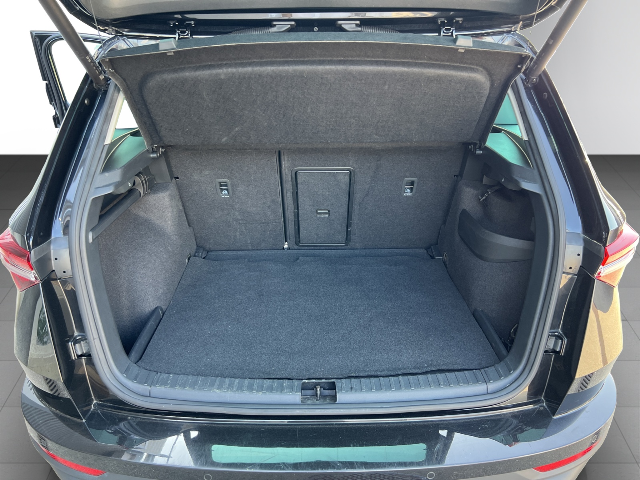 listing desktop thumbnail image 9