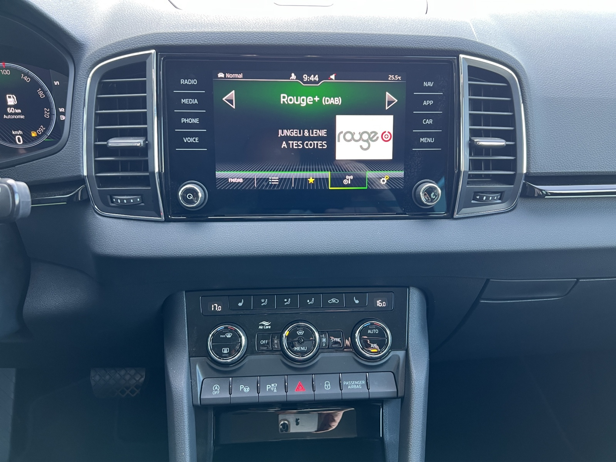 listing desktop thumbnail image 11