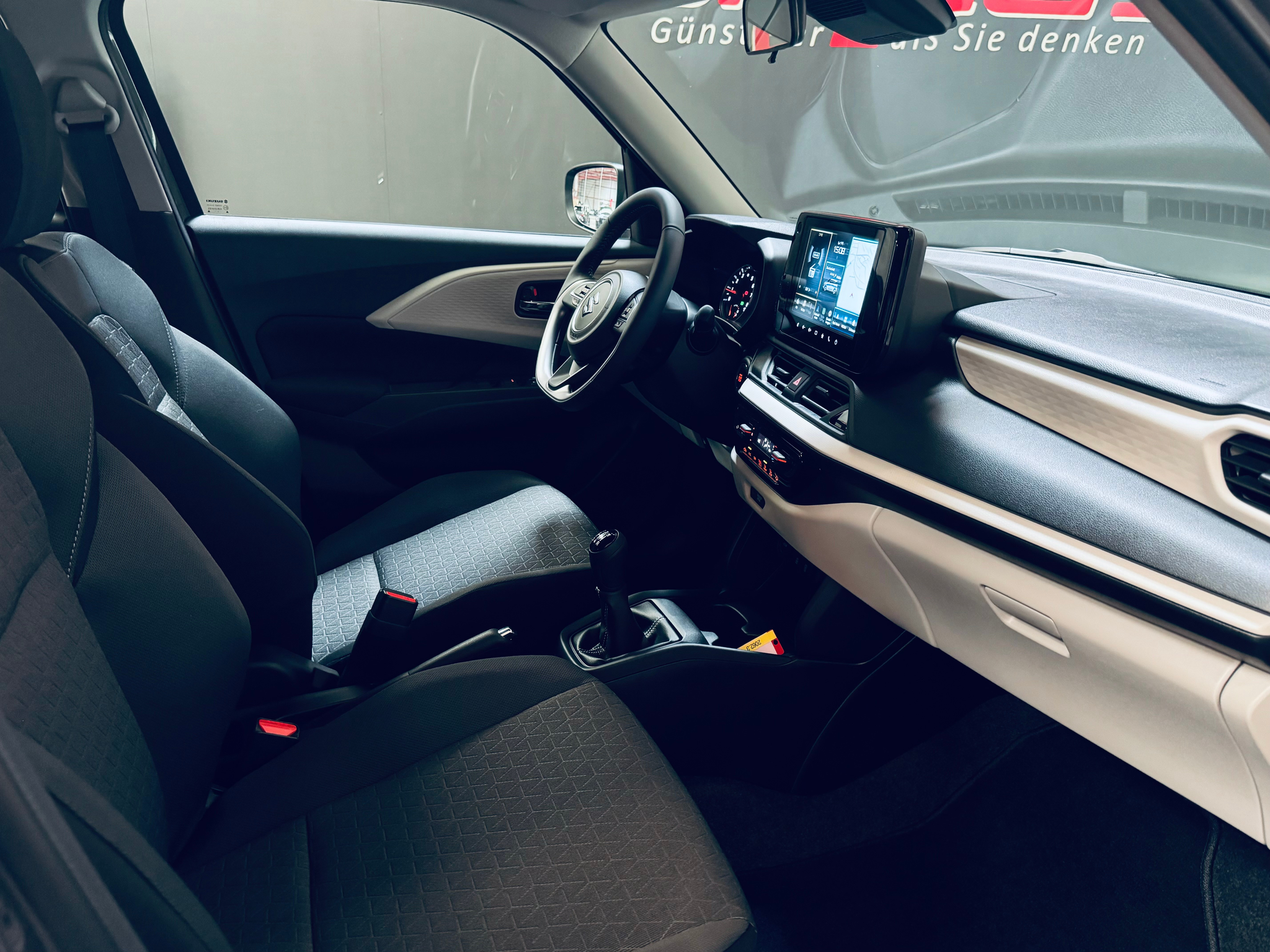 listing desktop thumbnail image 15