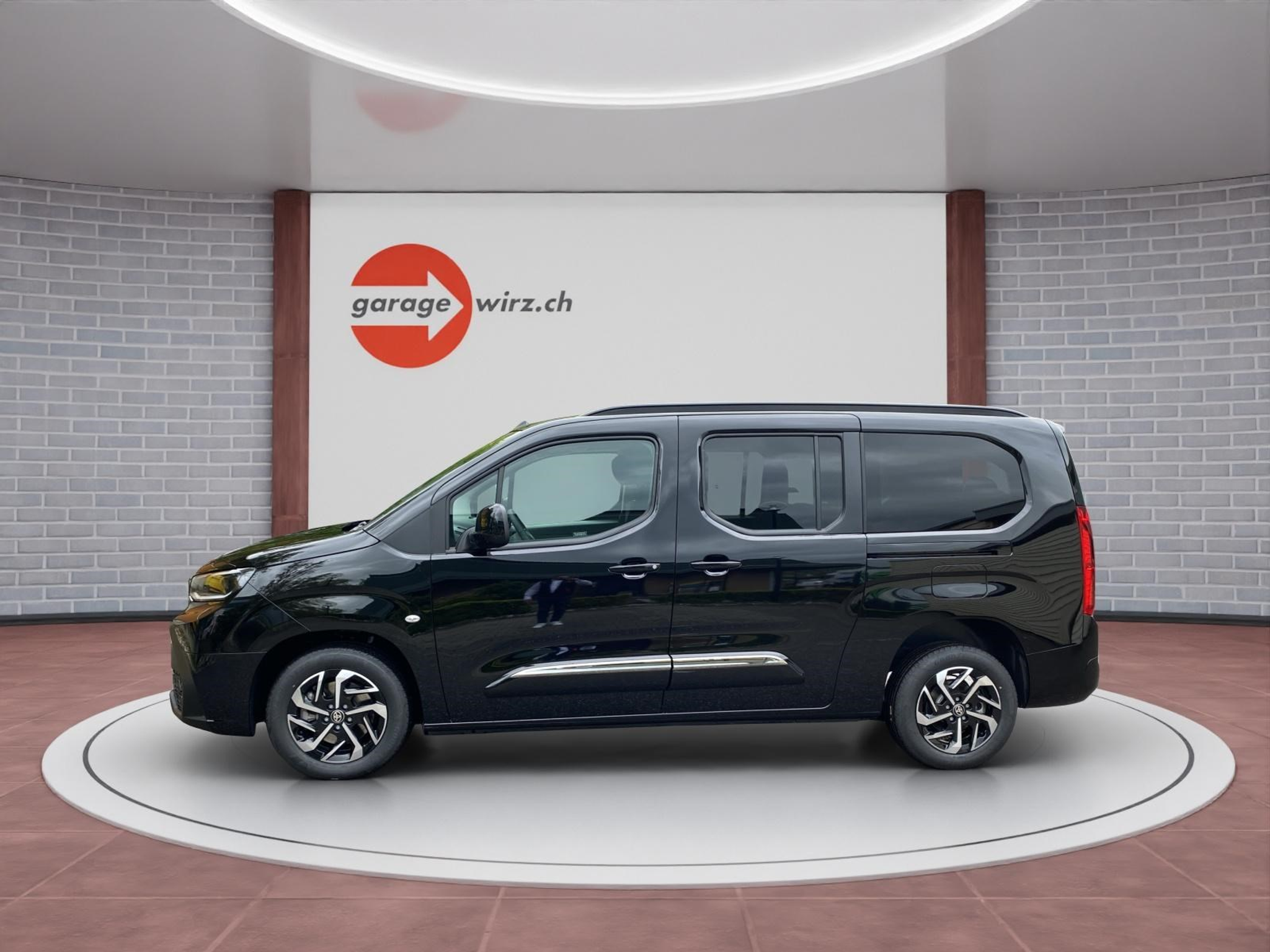 listing desktop thumbnail image 1