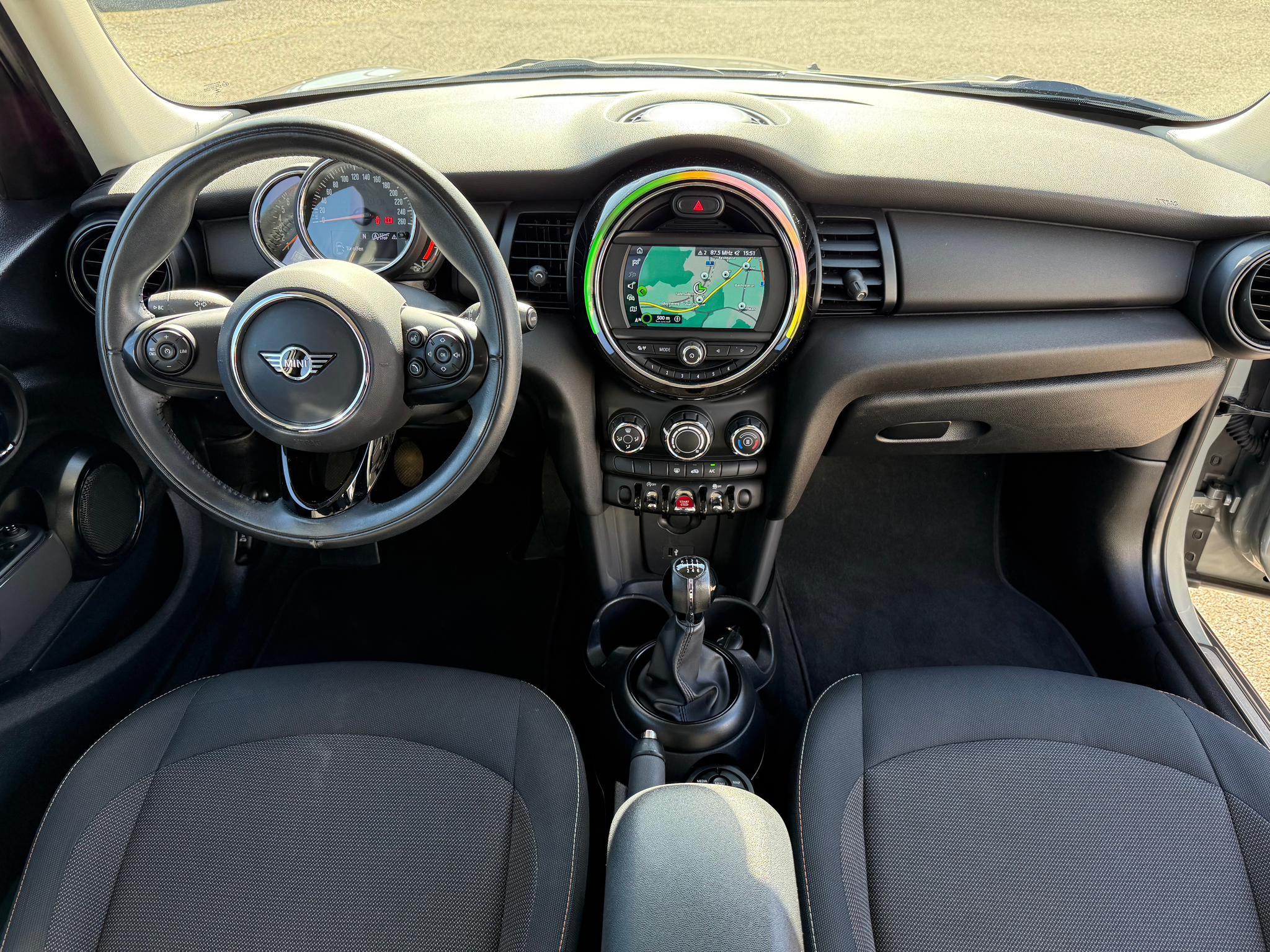 listing desktop thumbnail image 4