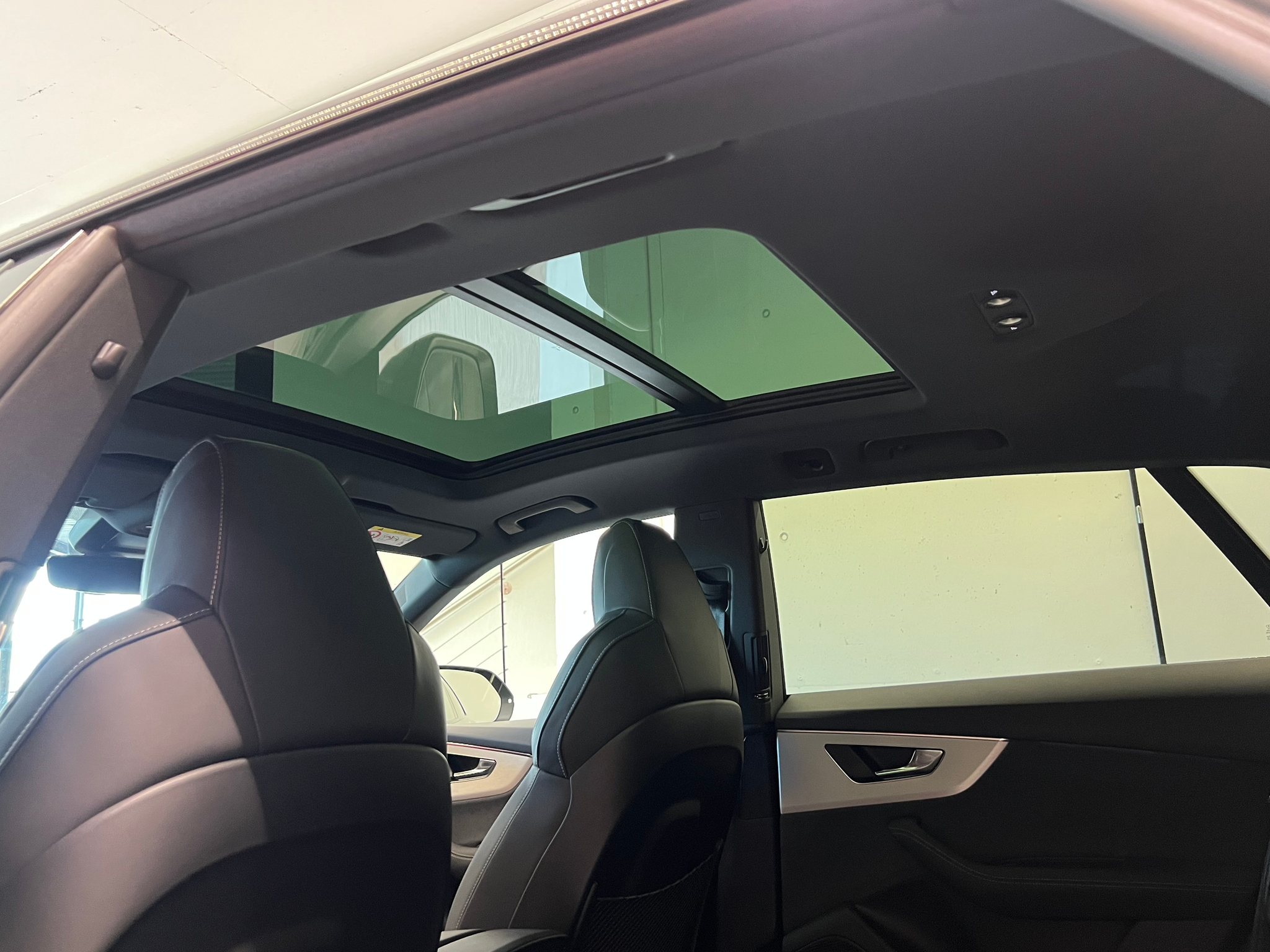 listing desktop thumbnail image 17