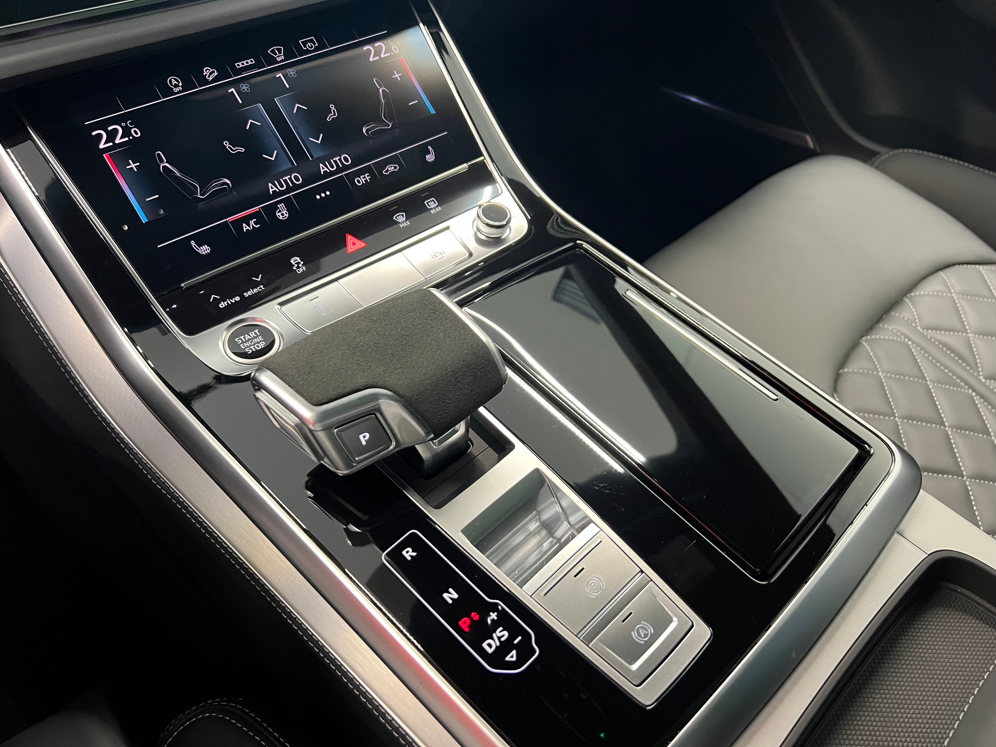 listing desktop thumbnail image 24