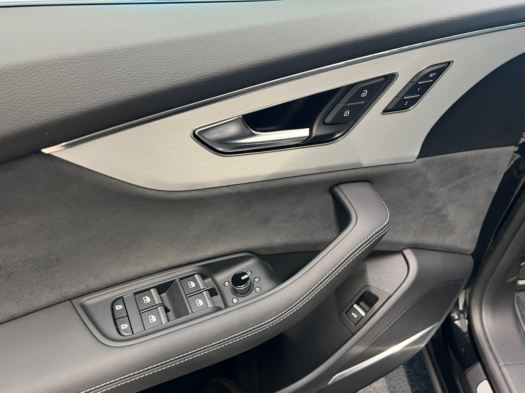 listing desktop thumbnail image 13