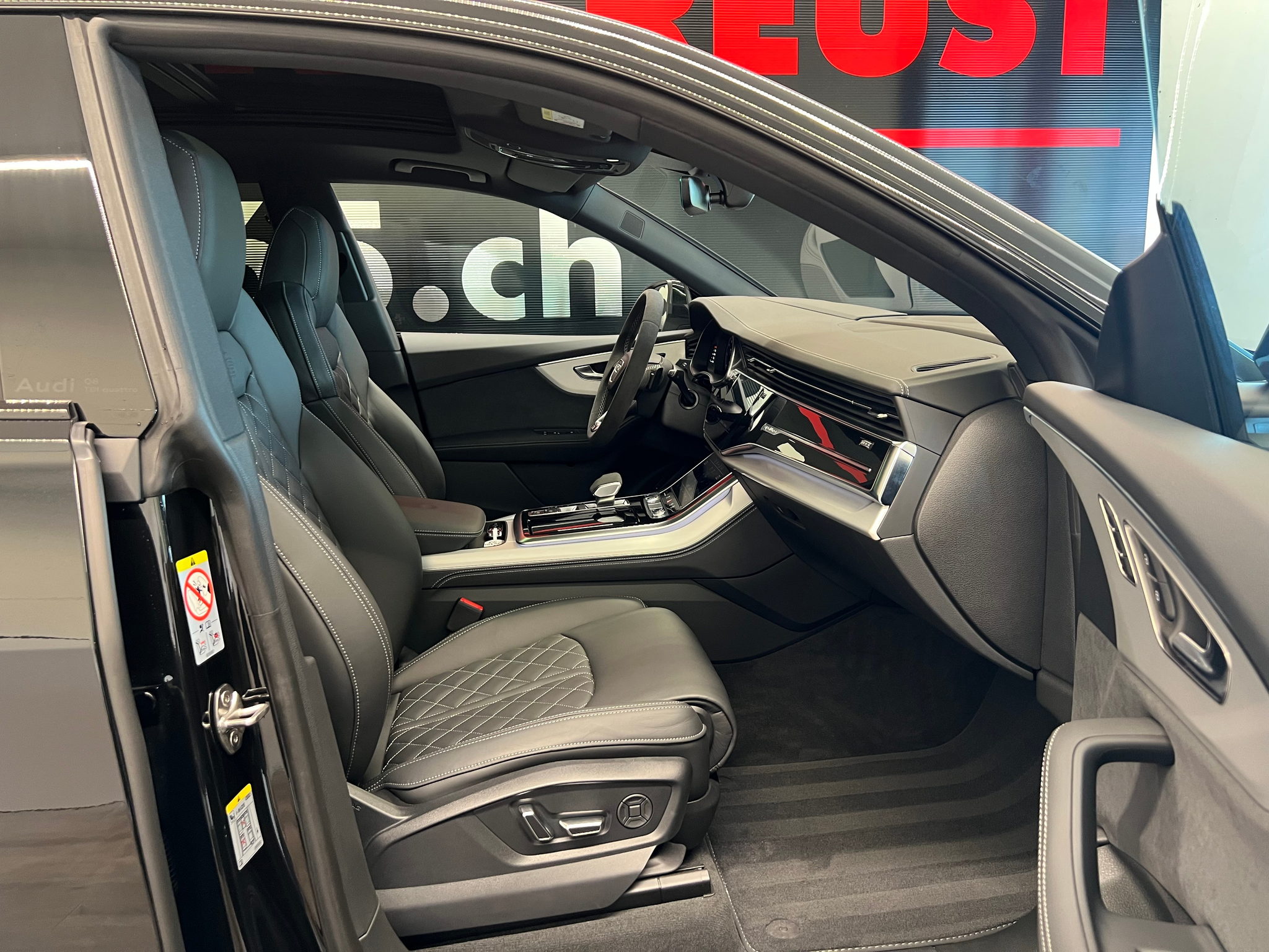 listing desktop thumbnail image 22