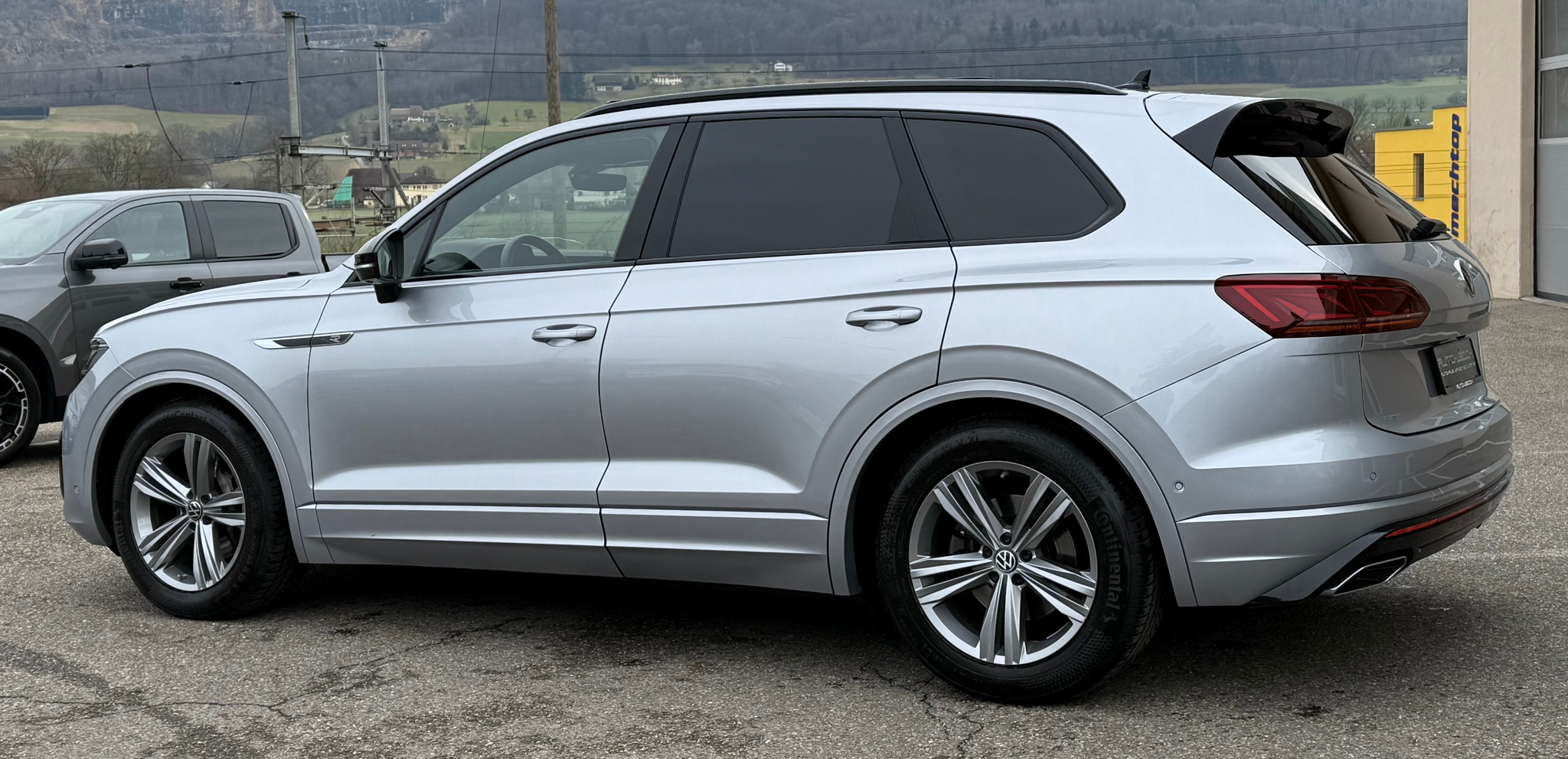 listing desktop thumbnail image 7