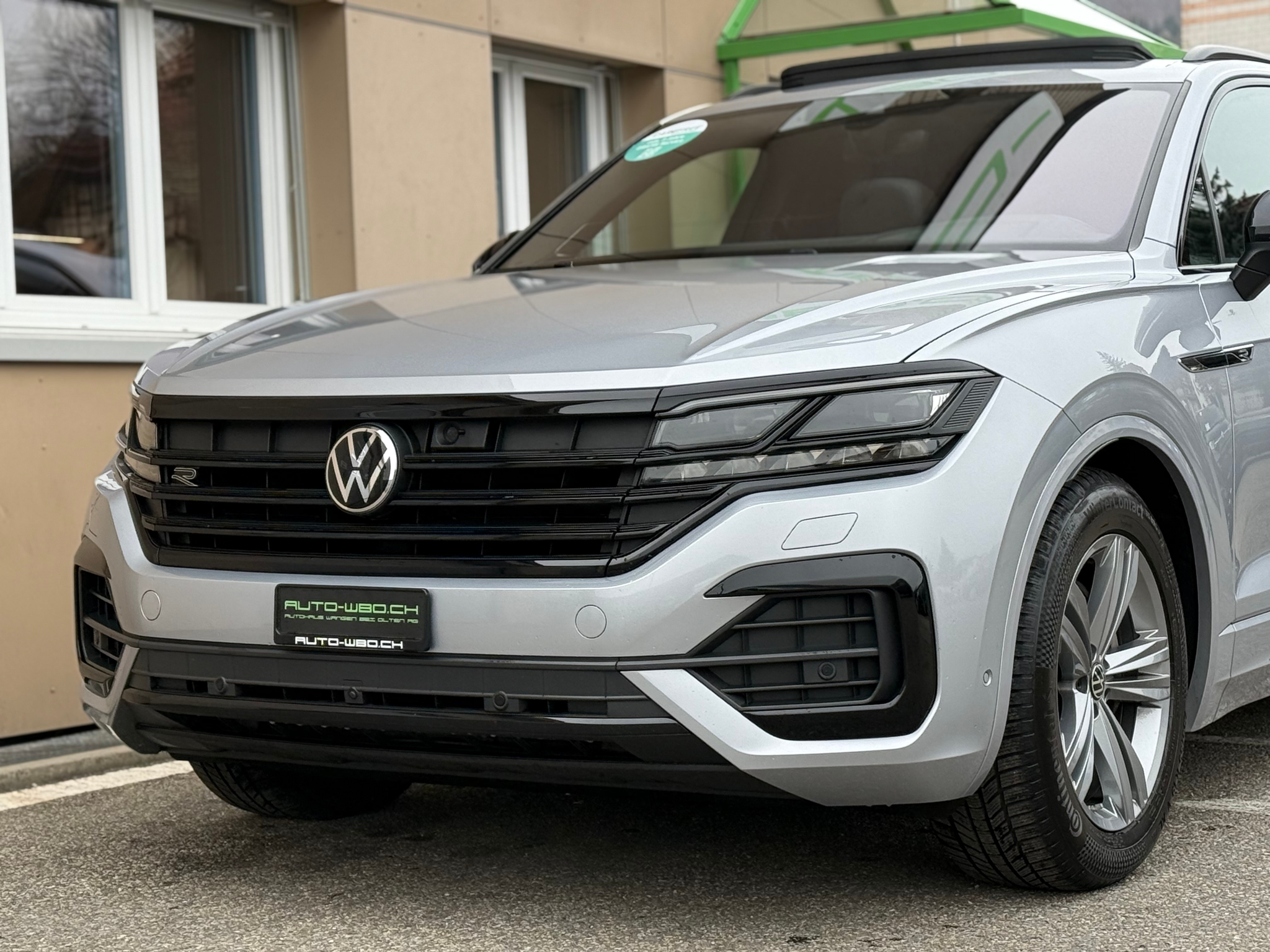 listing desktop thumbnail image 10