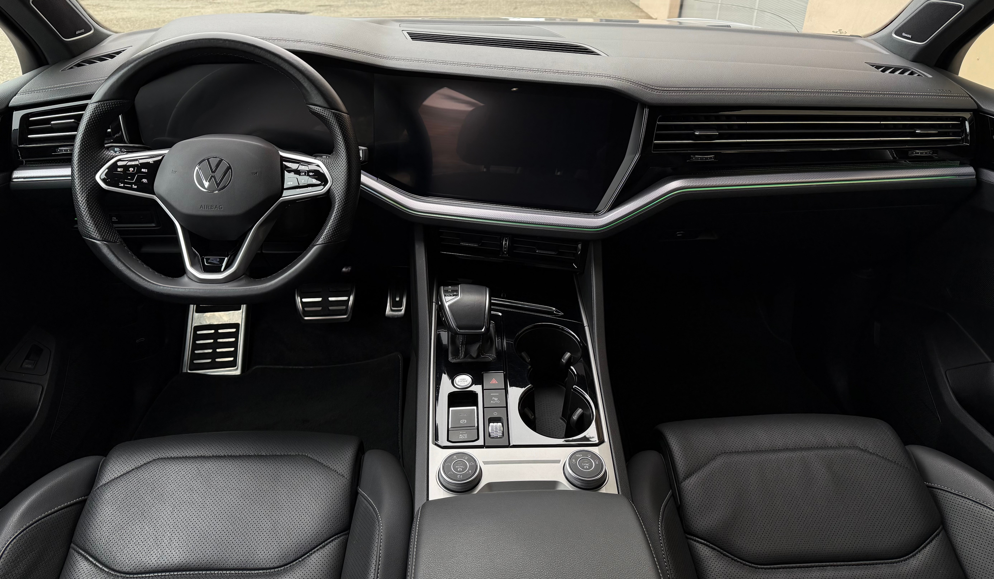 listing desktop thumbnail image 15