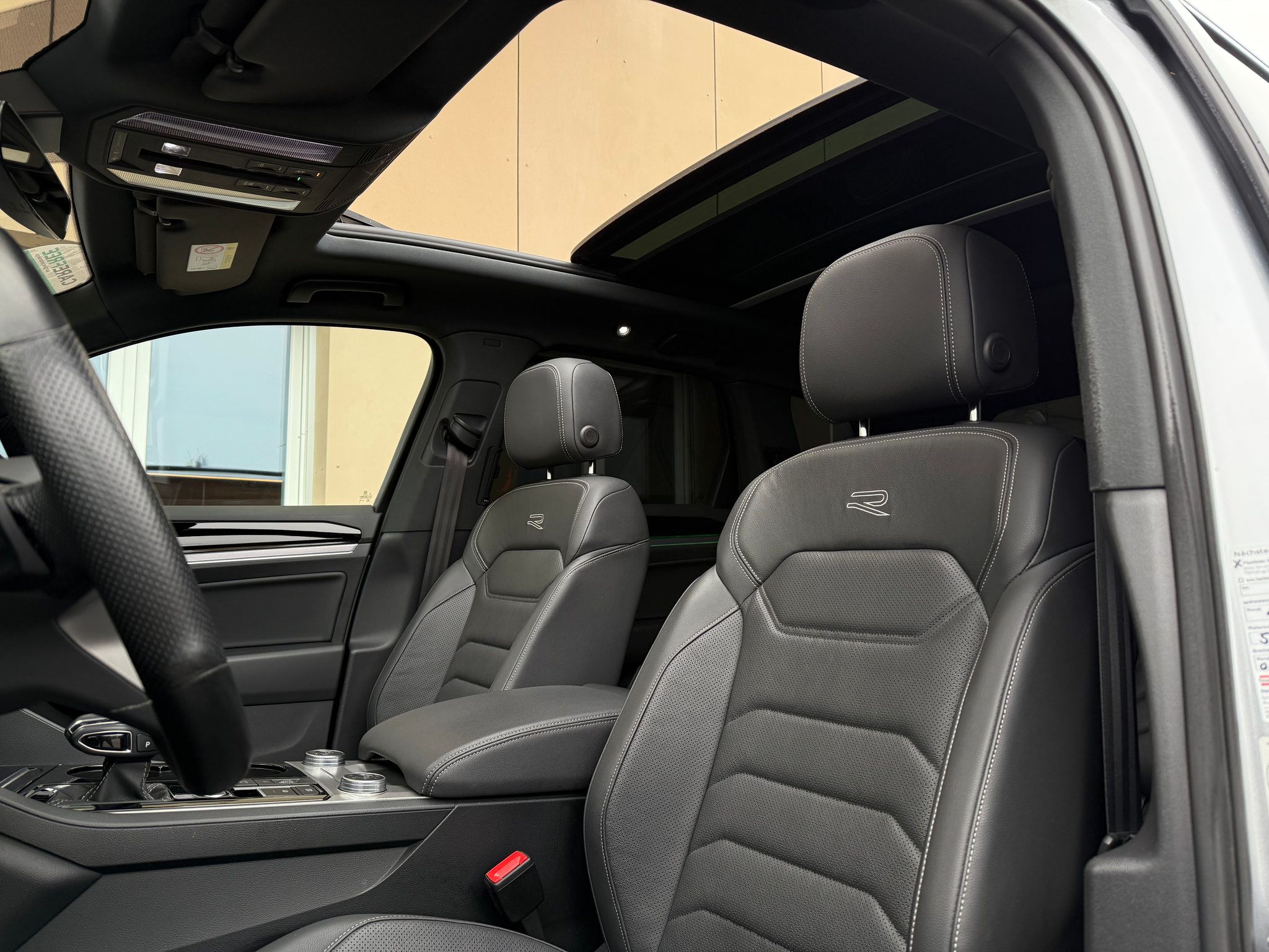 listing desktop thumbnail image 11