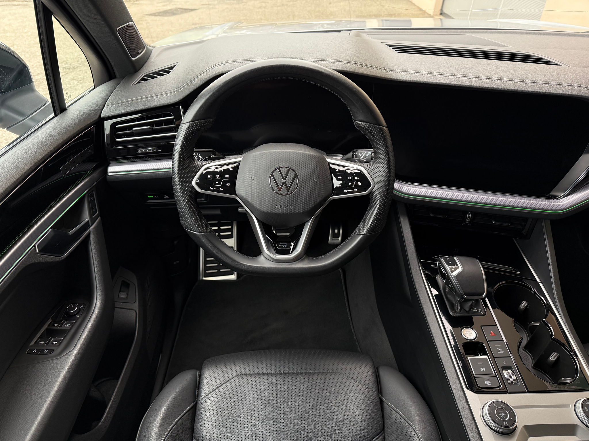 listing desktop thumbnail image 16