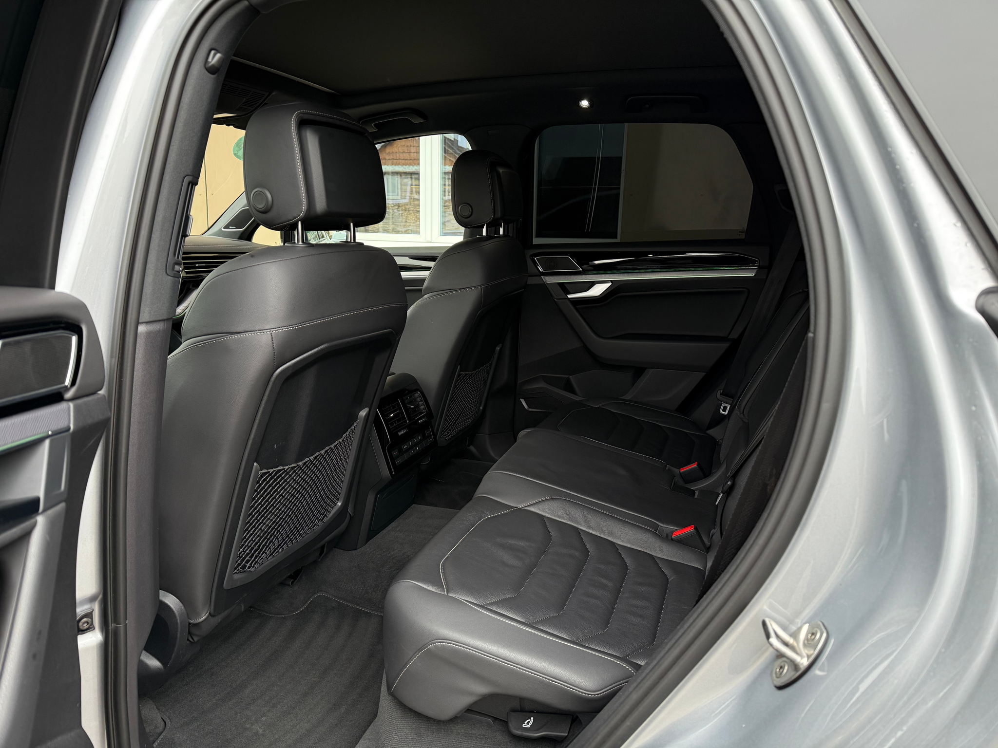 listing desktop thumbnail image 29