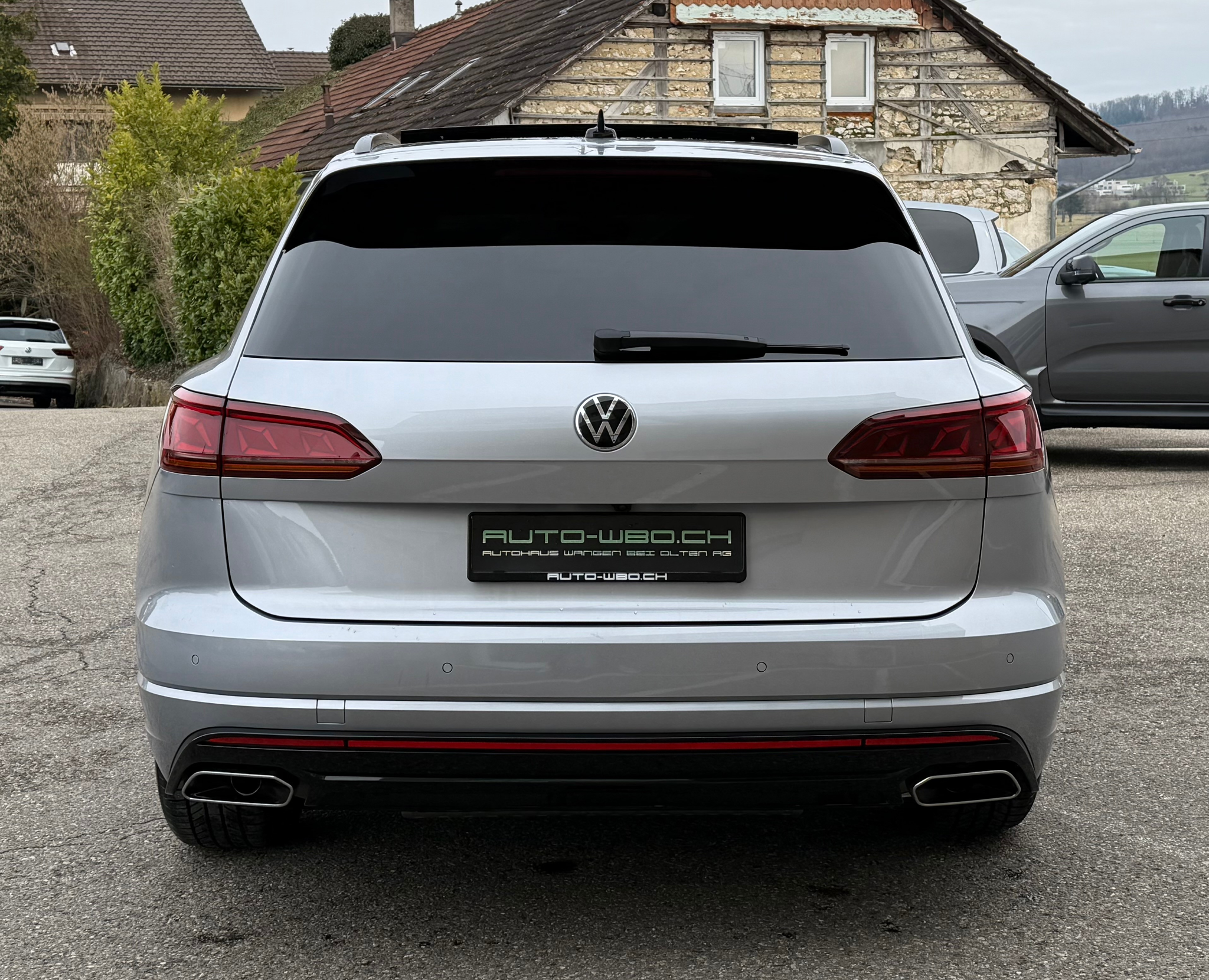 listing desktop thumbnail image 6