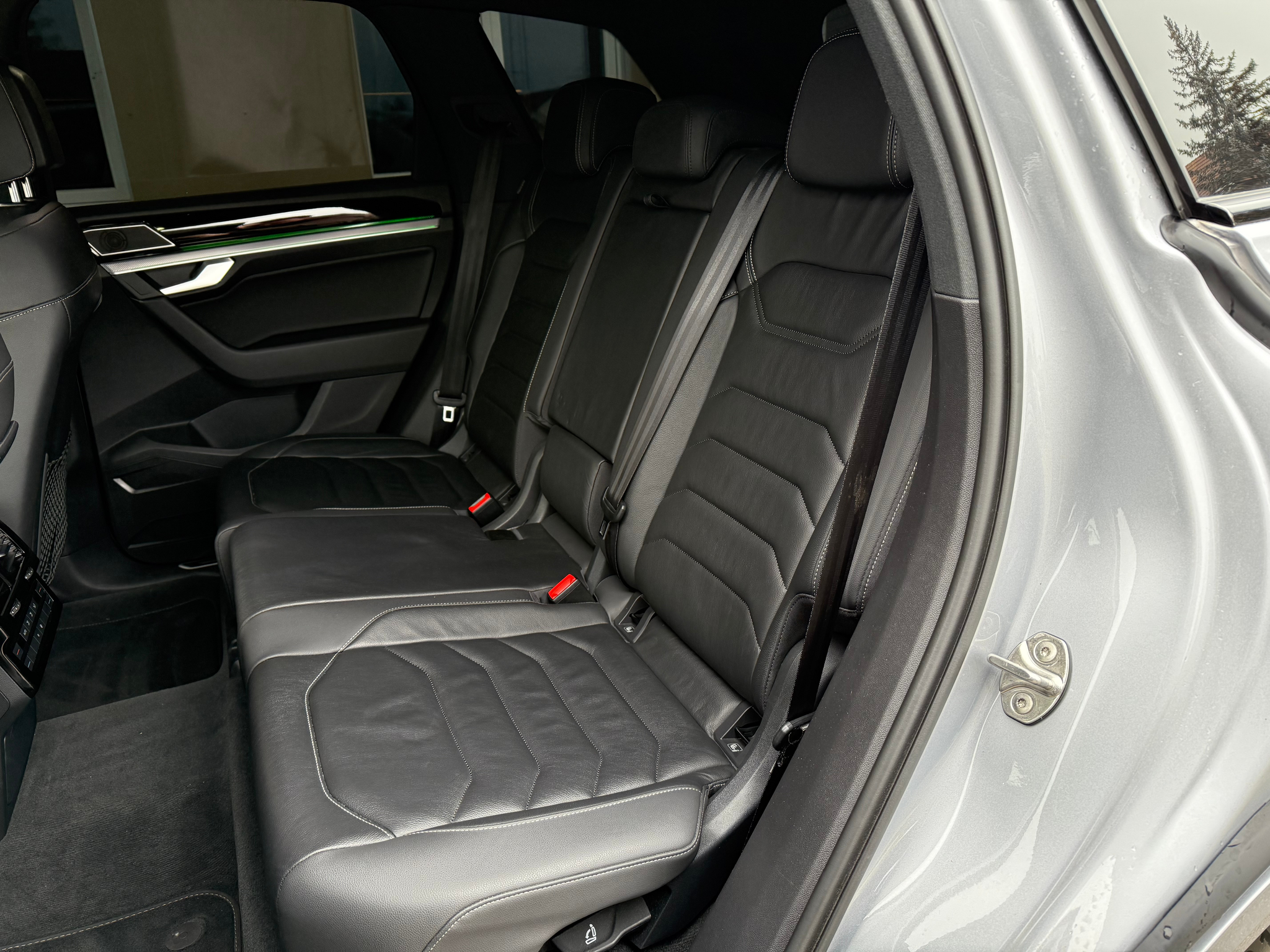 listing desktop thumbnail image 30