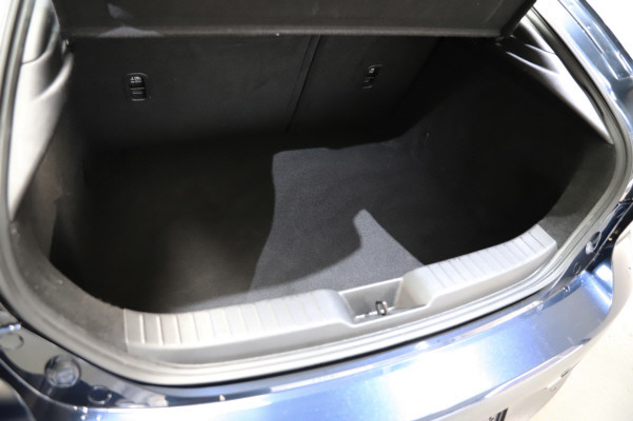 listing desktop thumbnail image 11