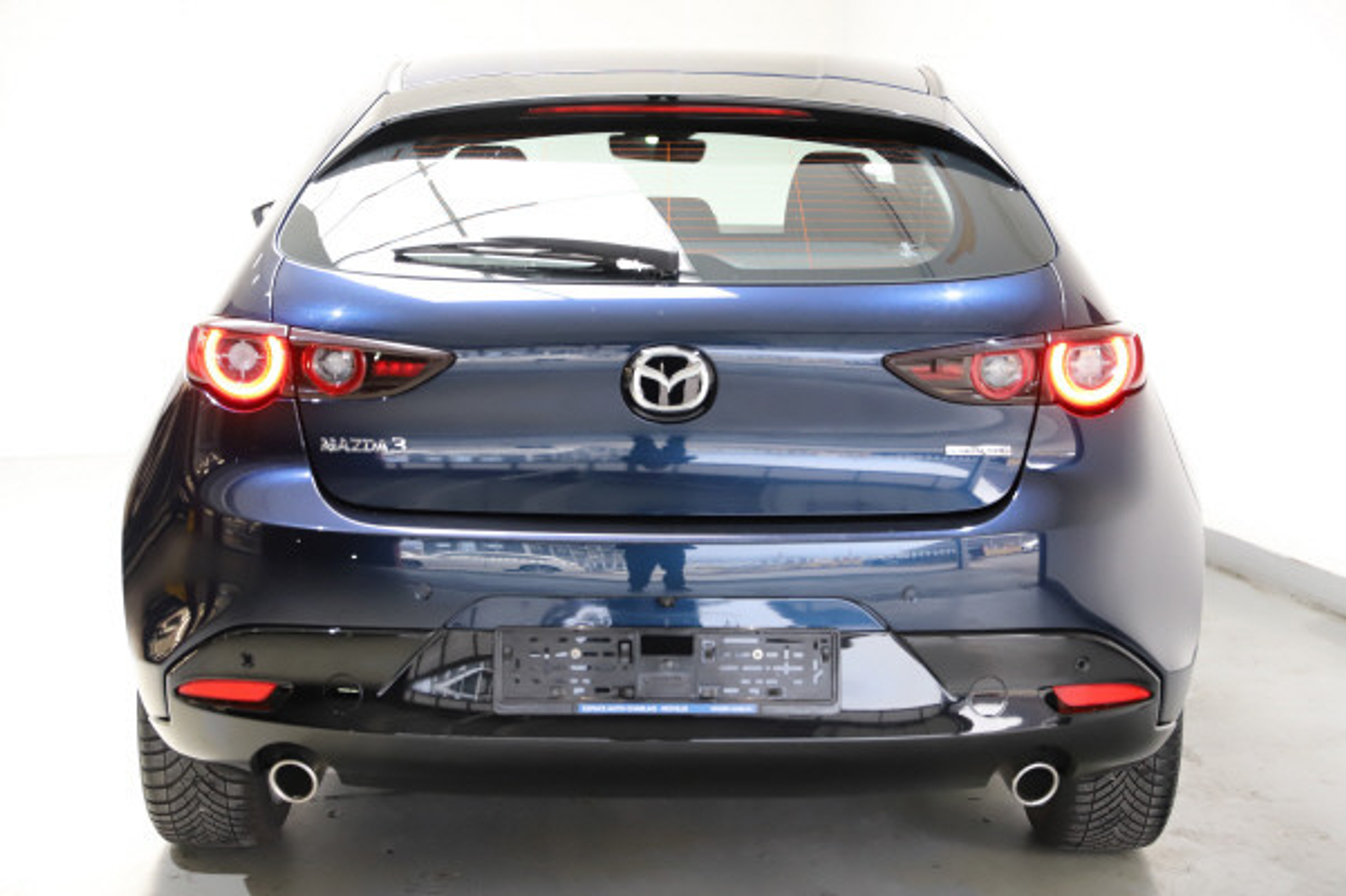 listing desktop thumbnail image 5