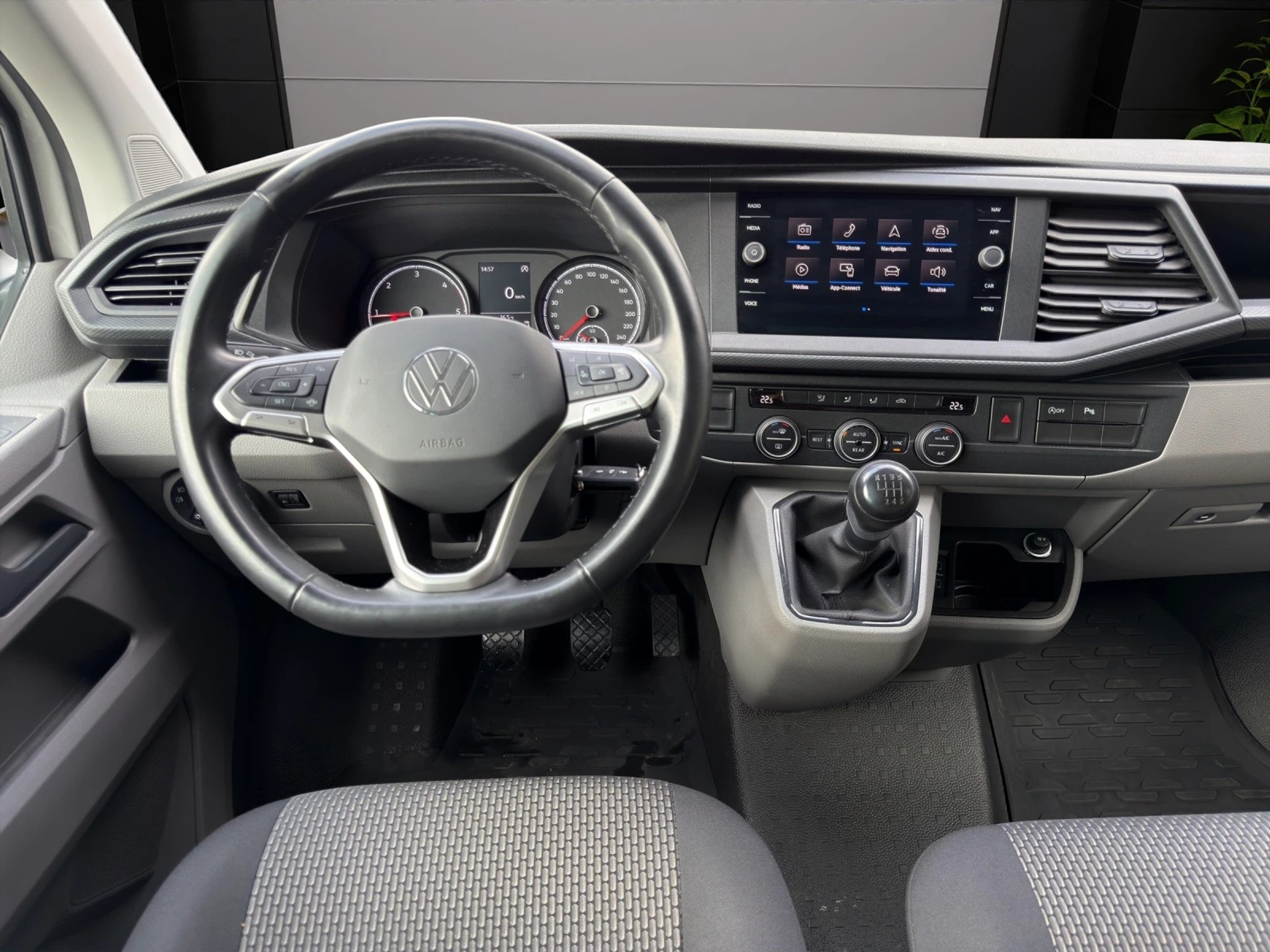 listing desktop thumbnail image 7