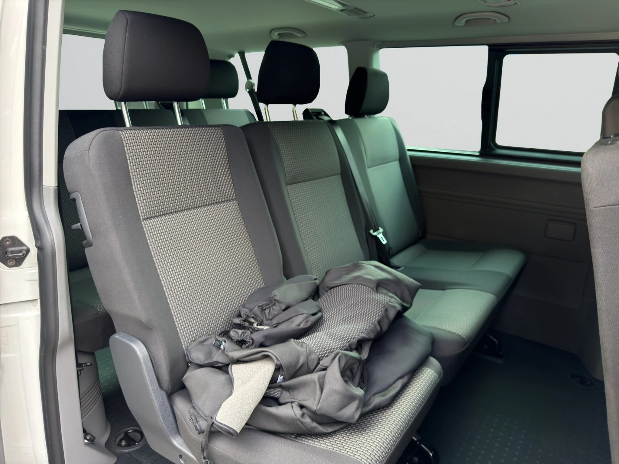 listing desktop thumbnail image 10