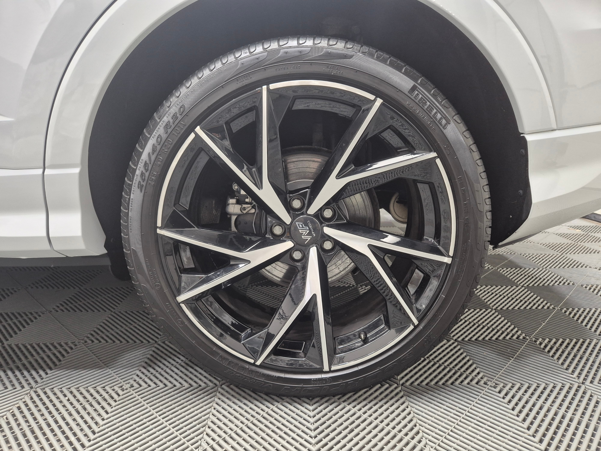 listing desktop thumbnail image 29