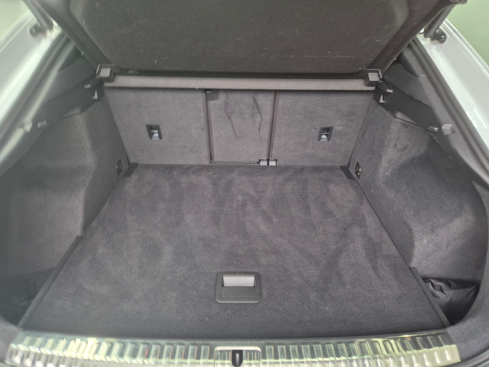 listing desktop thumbnail image 15