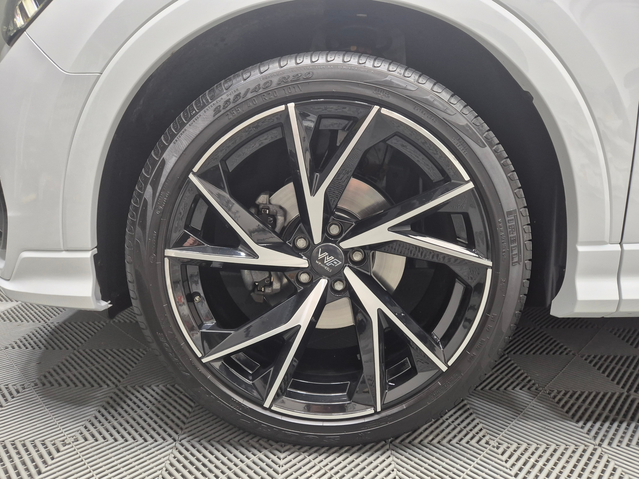 listing desktop thumbnail image 28