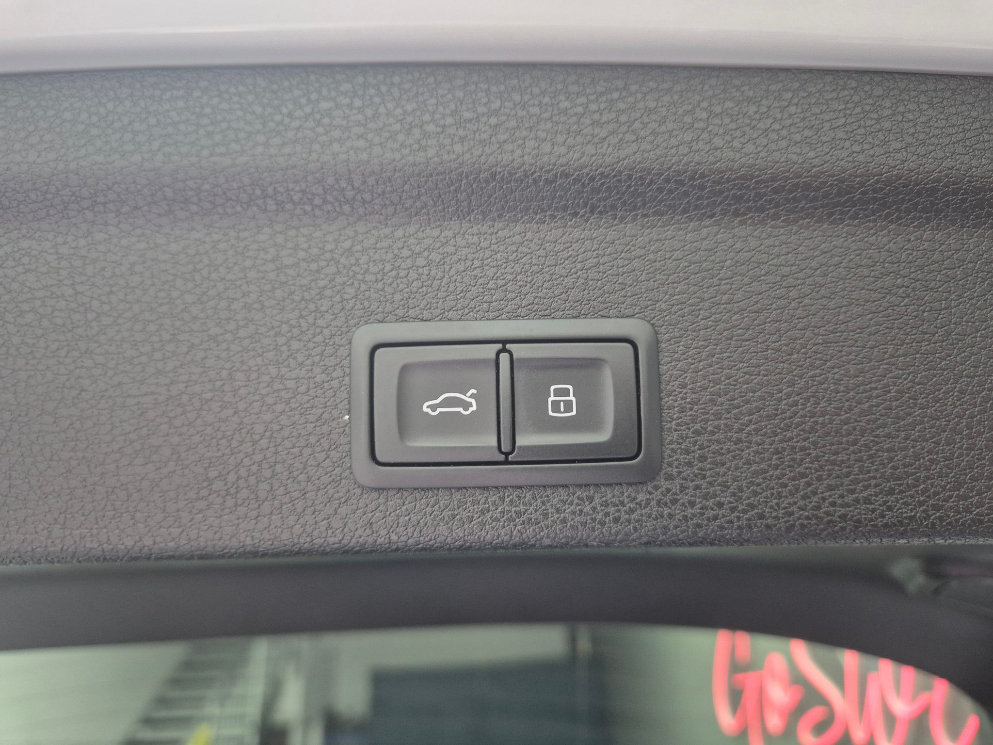 listing desktop thumbnail image 16