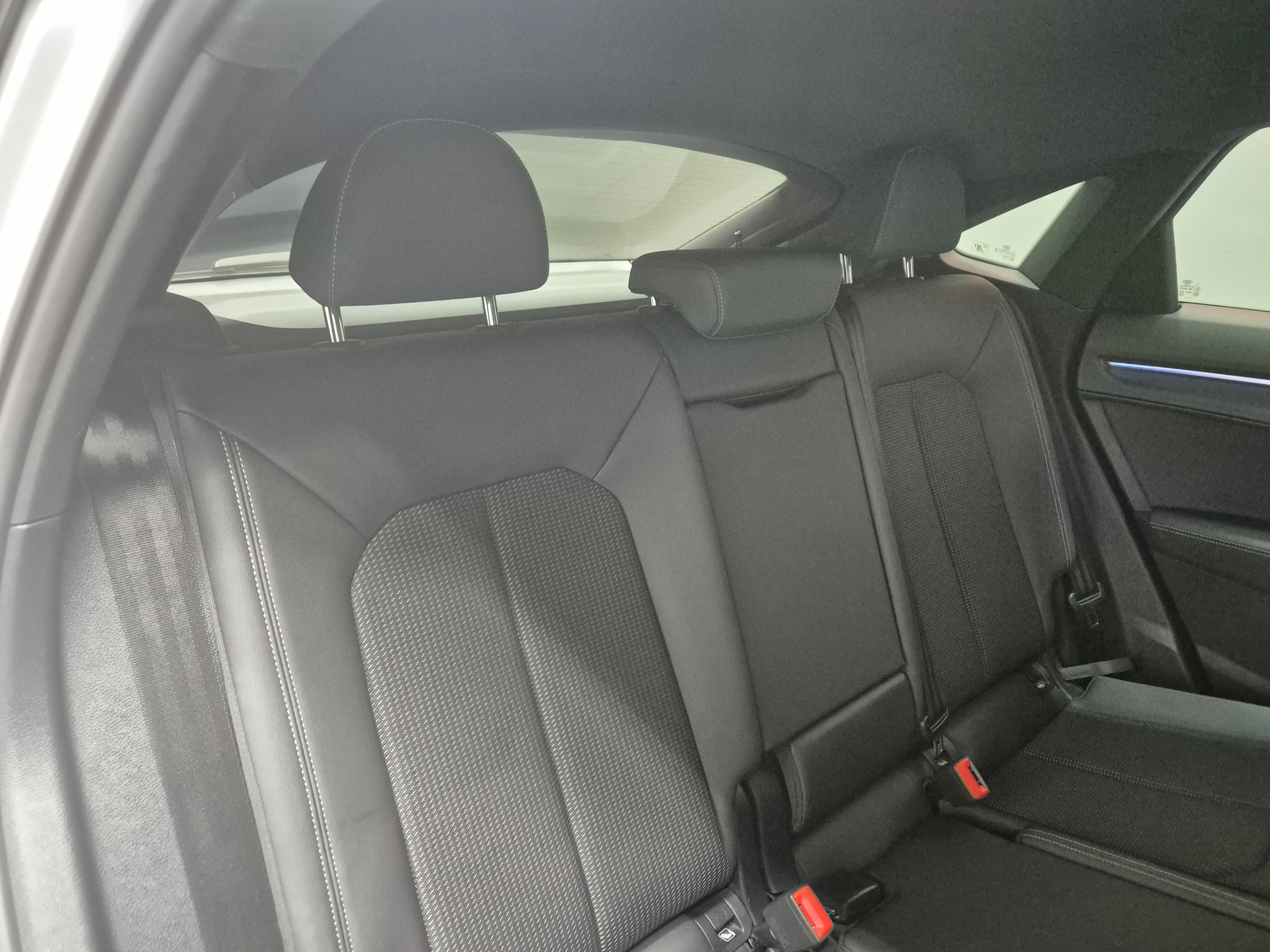 listing desktop thumbnail image 17