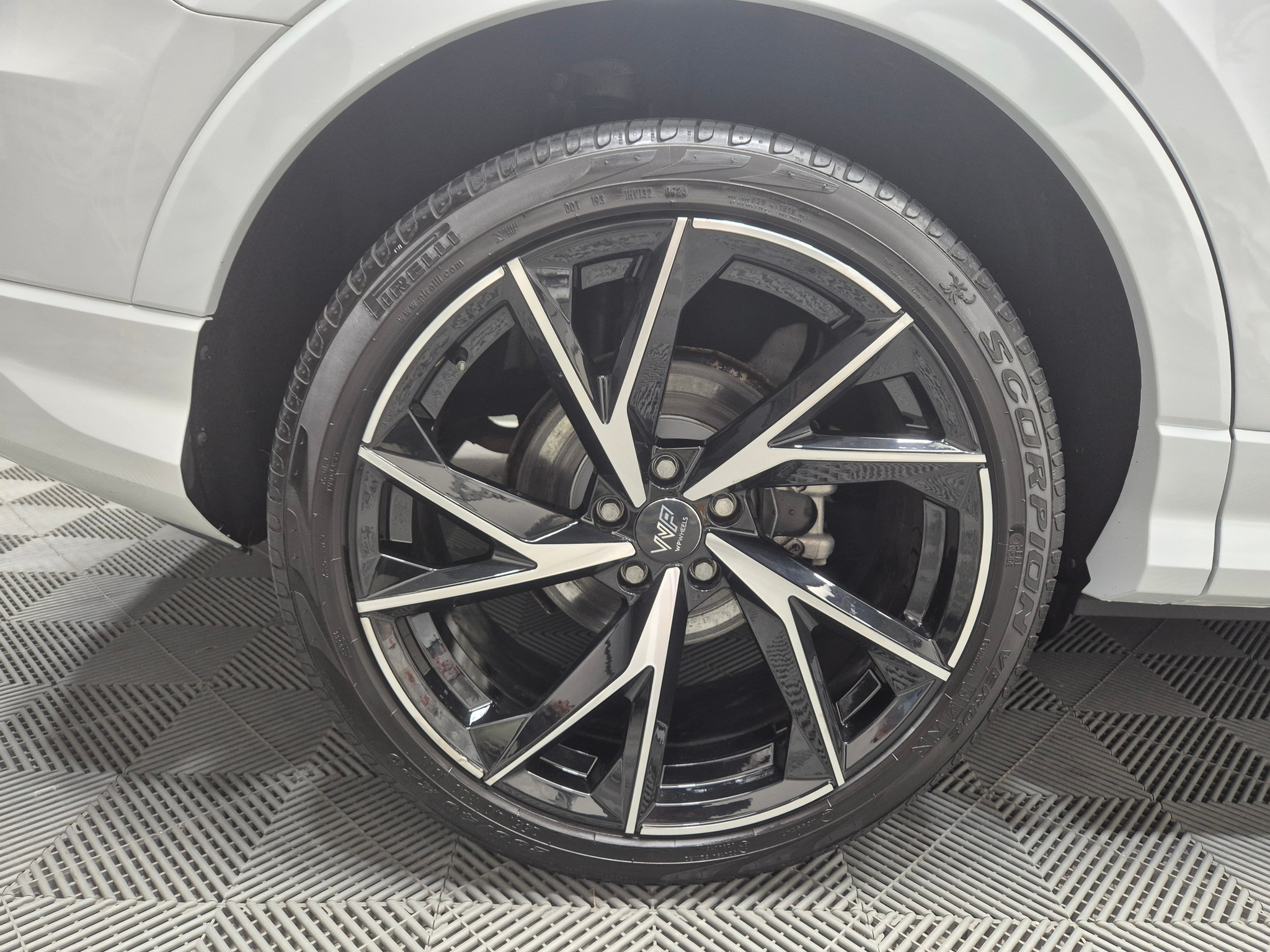 listing desktop thumbnail image 27