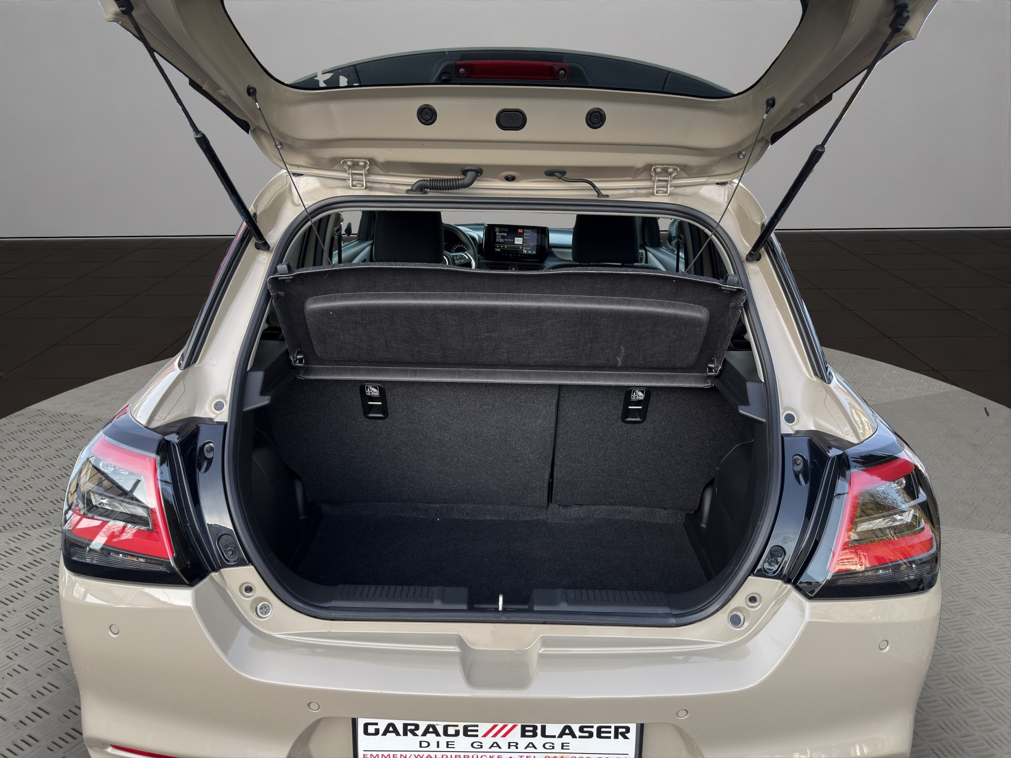 listing desktop thumbnail image 8