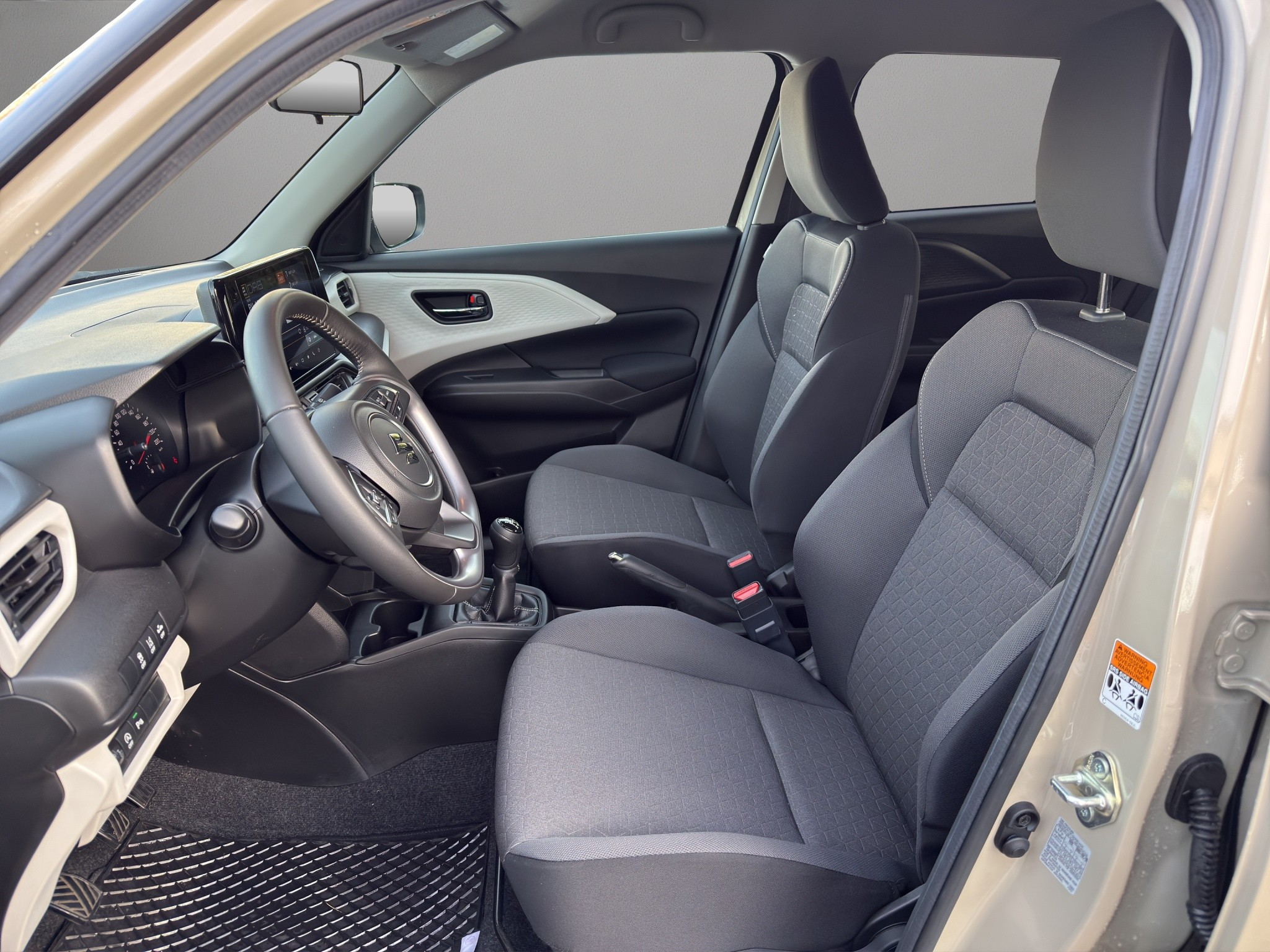 listing desktop thumbnail image 4