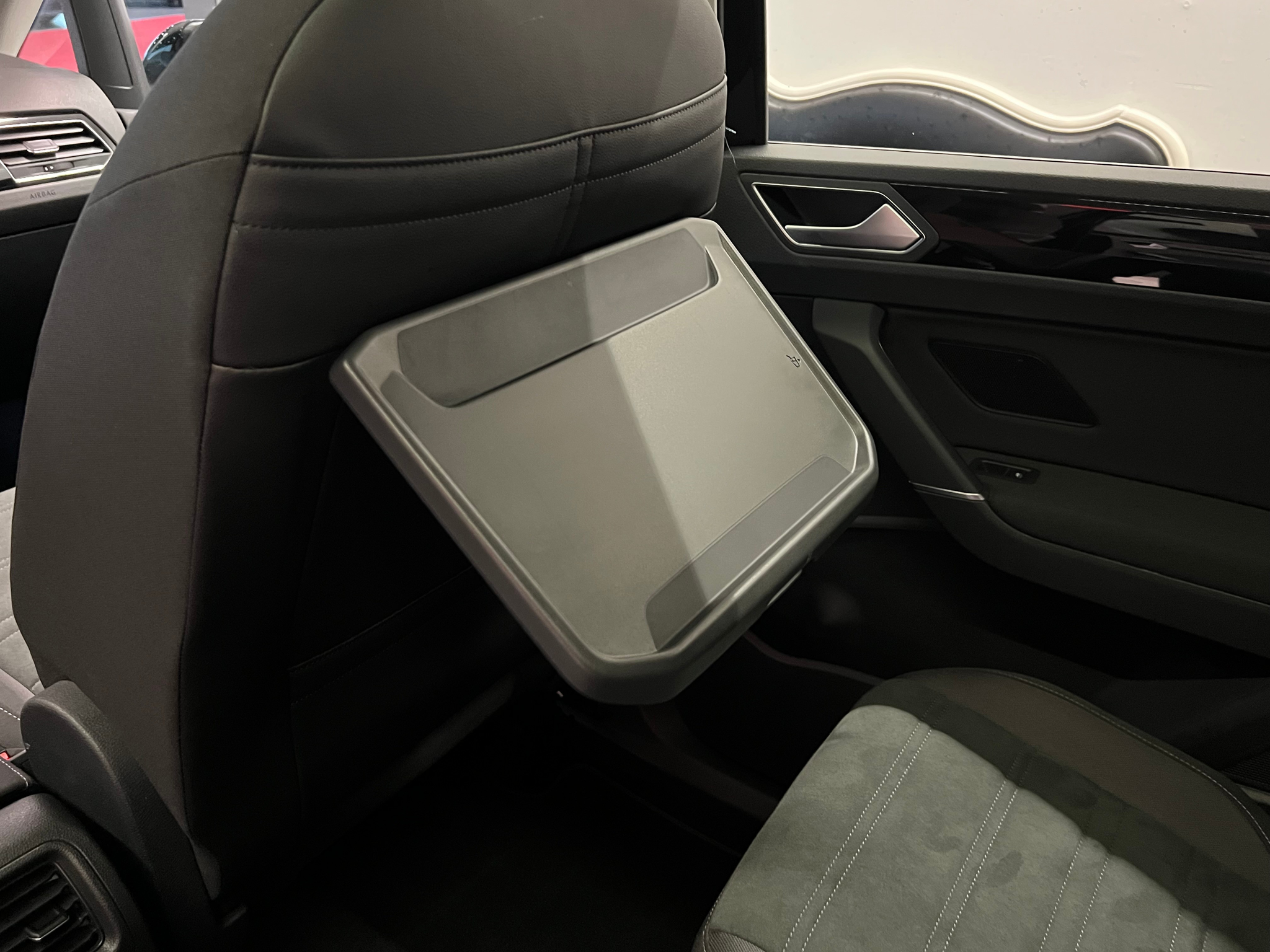 listing desktop thumbnail image 17