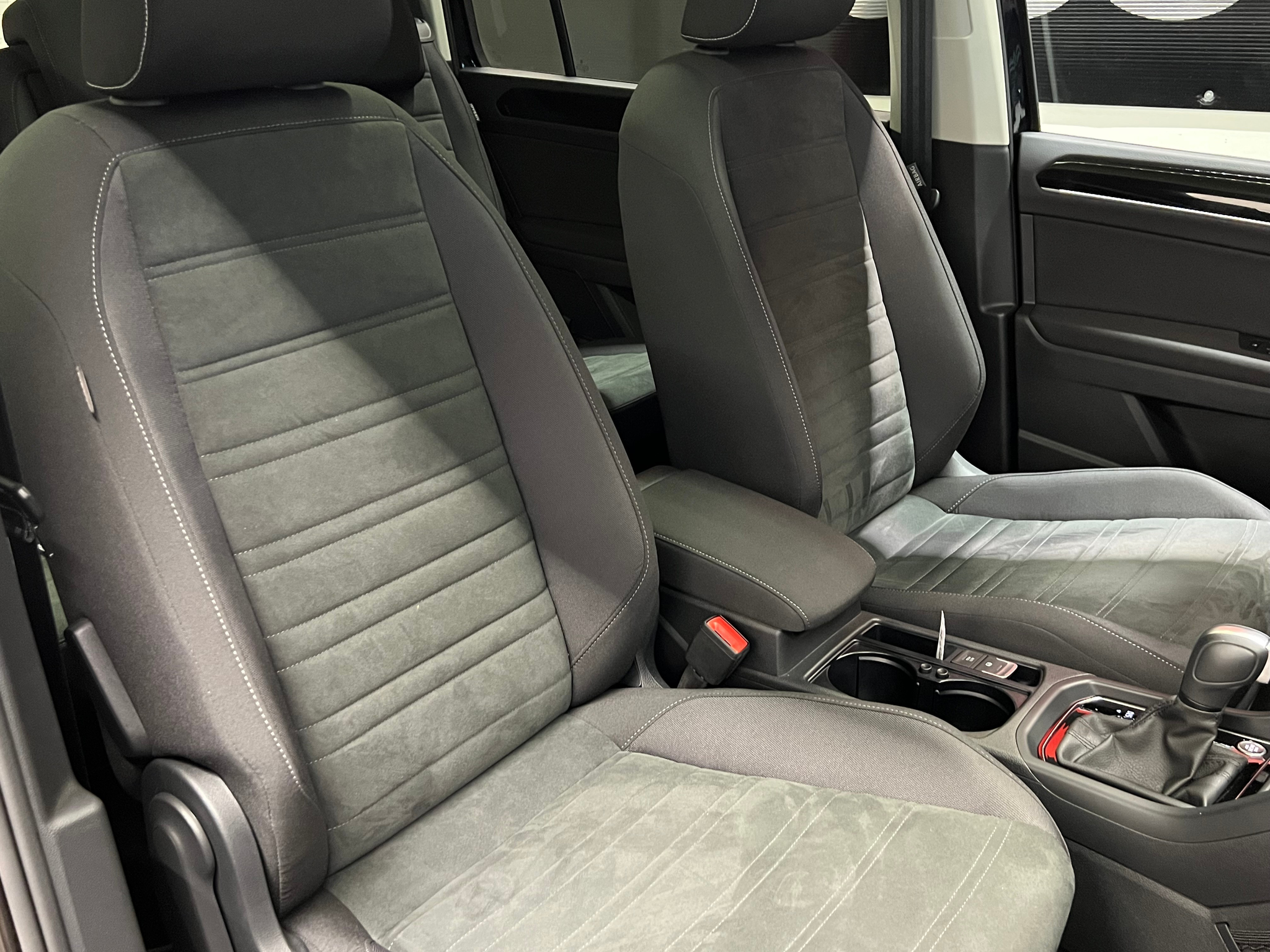 listing desktop thumbnail image 22