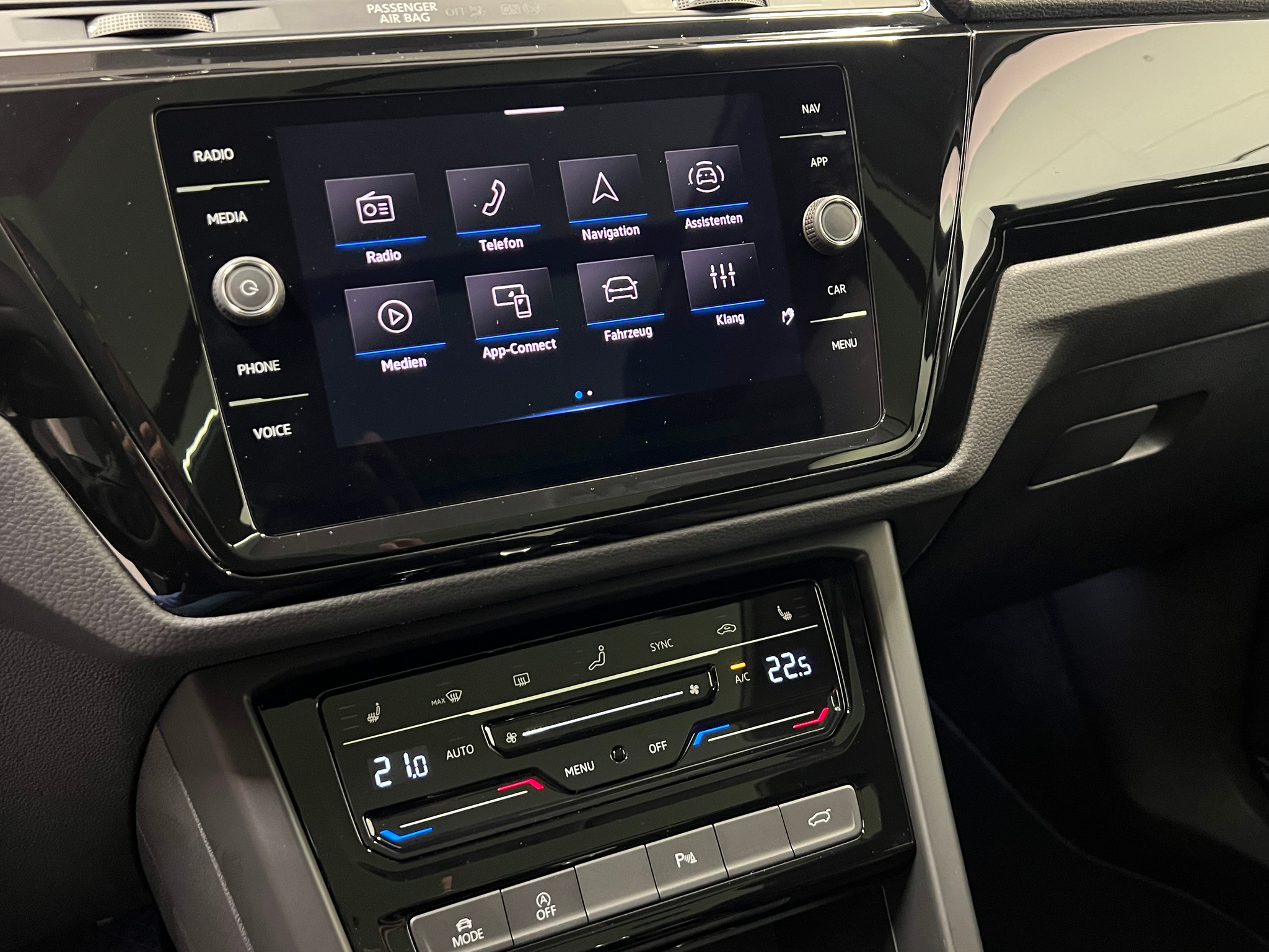 listing desktop thumbnail image 25