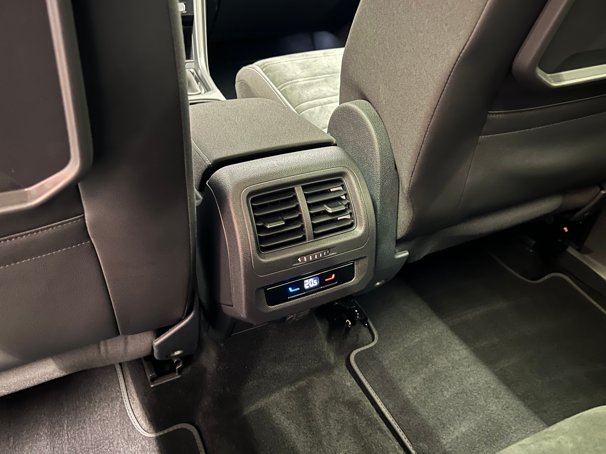 listing desktop thumbnail image 16