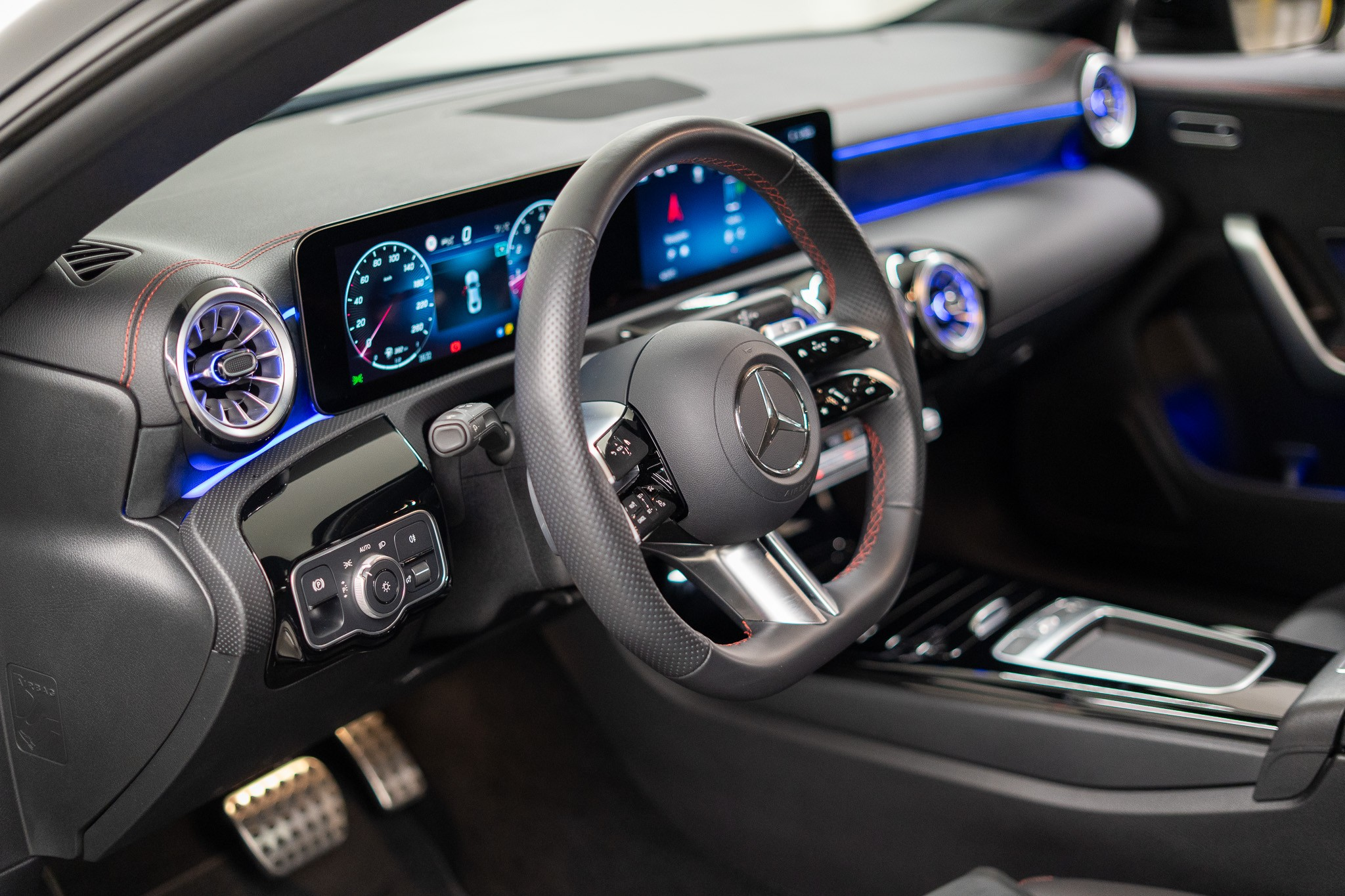 listing desktop thumbnail image 8