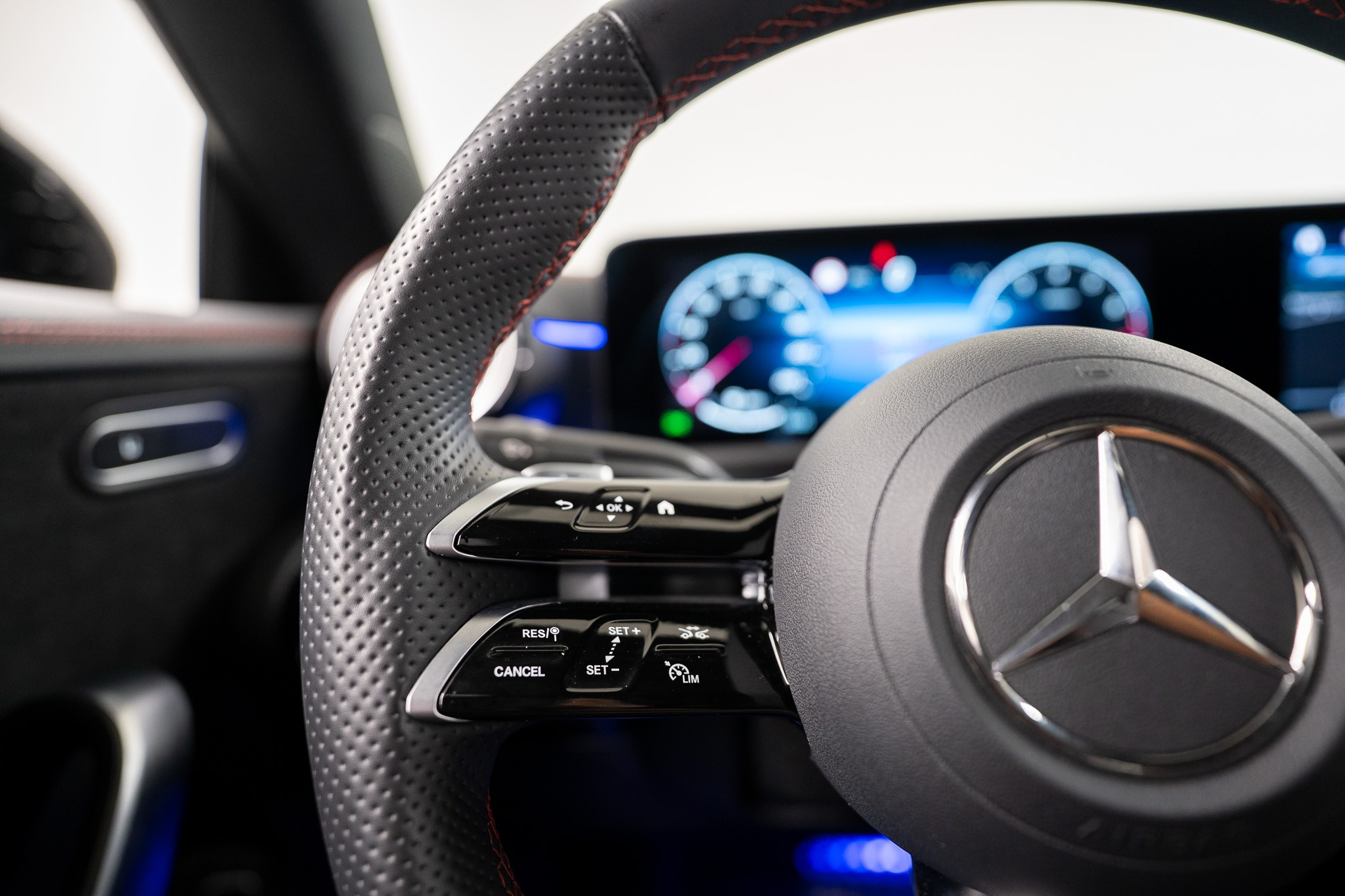 listing desktop thumbnail image 18