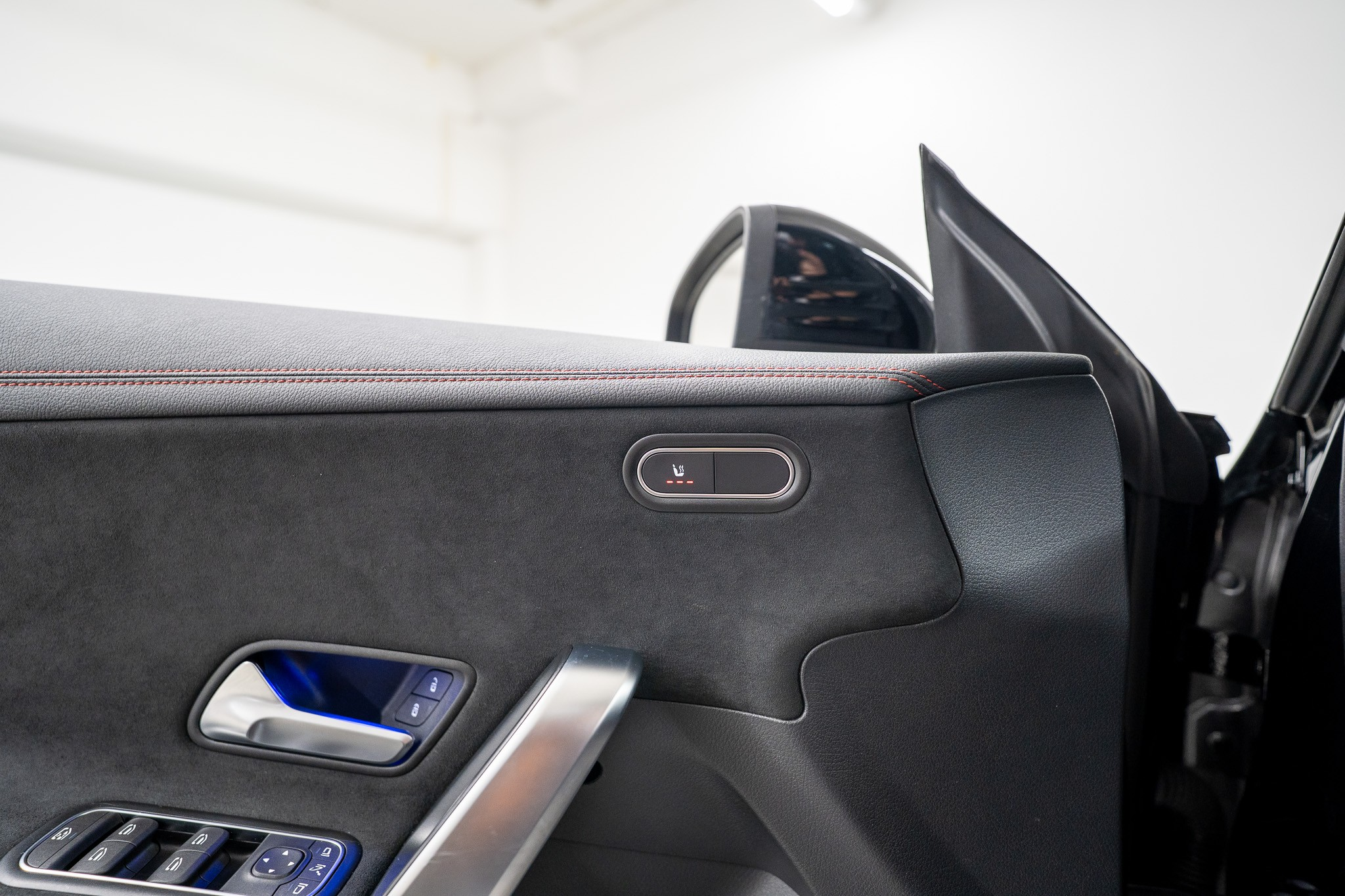 listing desktop thumbnail image 11