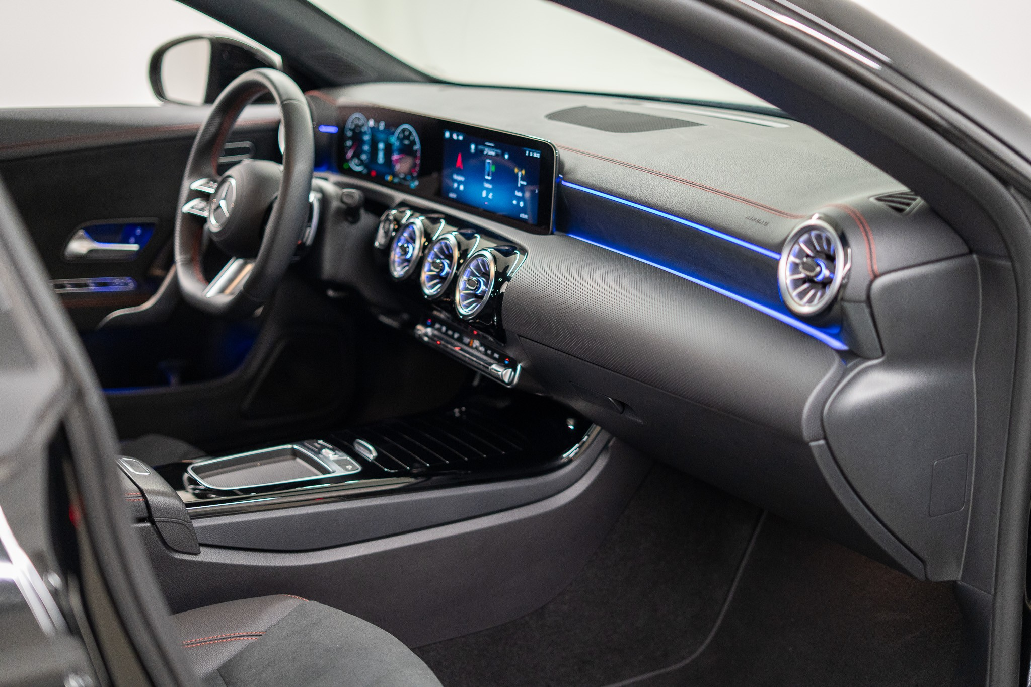 listing desktop thumbnail image 15