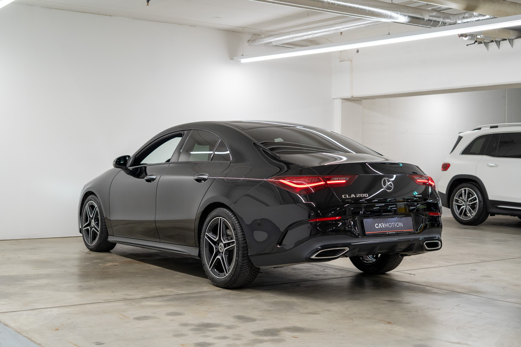 listing desktop thumbnail image 6