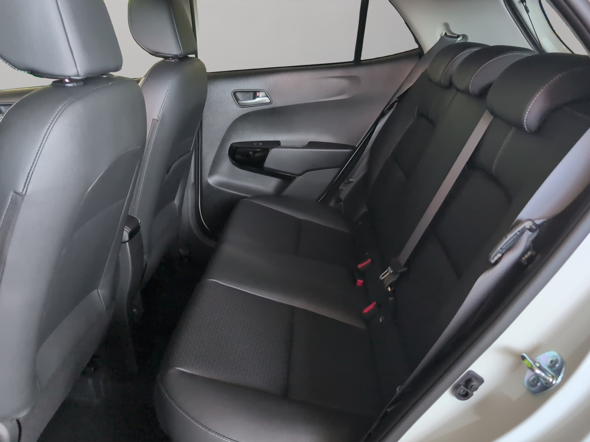 listing desktop thumbnail image 13