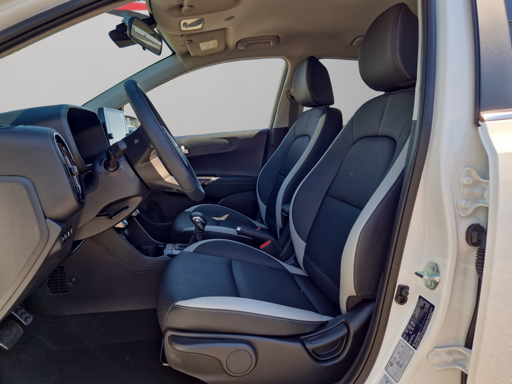 listing desktop thumbnail image 9