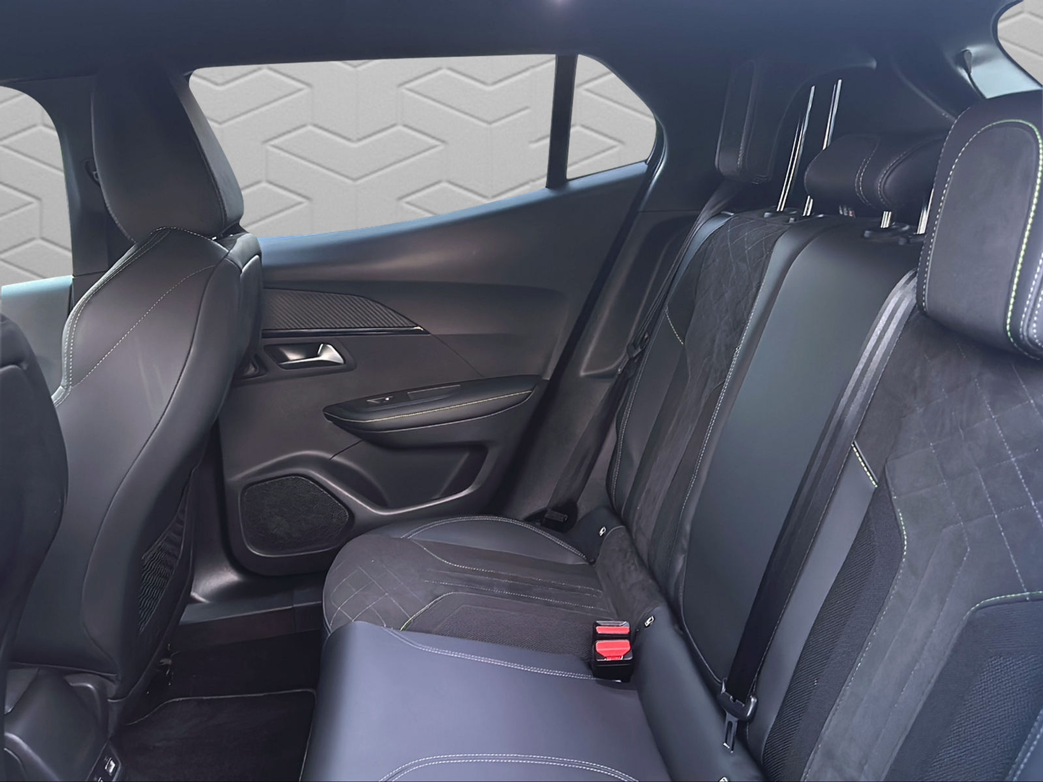 listing desktop thumbnail image 5