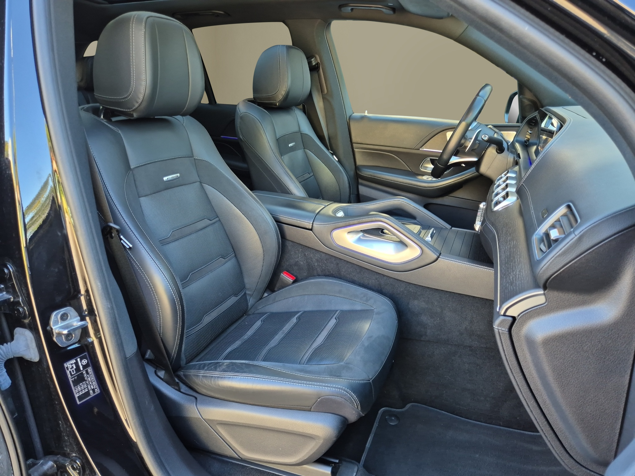 listing desktop thumbnail image 16