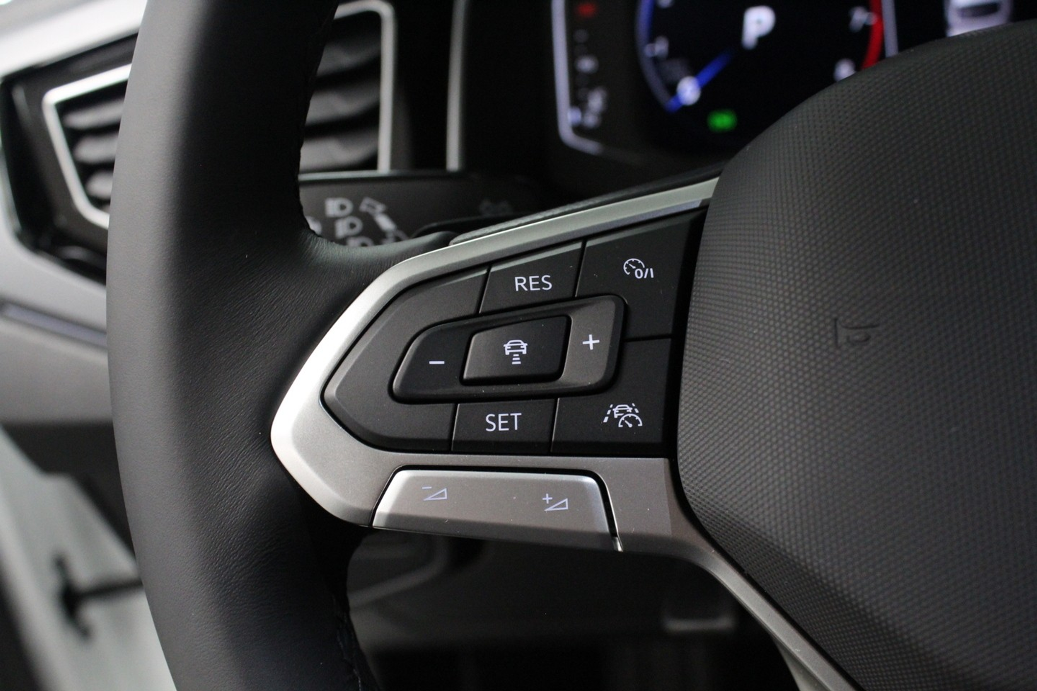 listing desktop thumbnail image 10