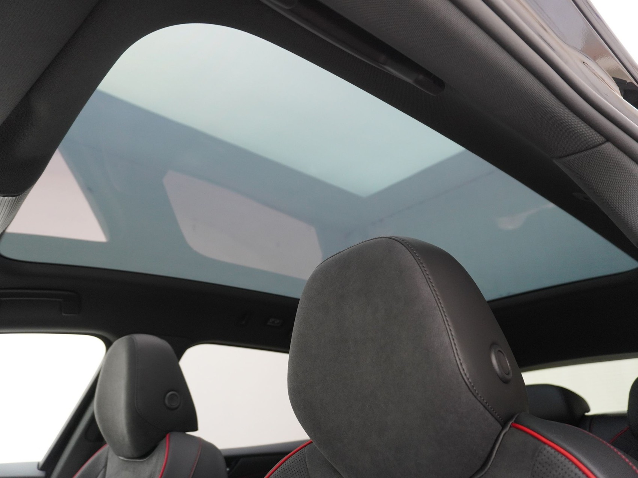 listing desktop thumbnail image 25